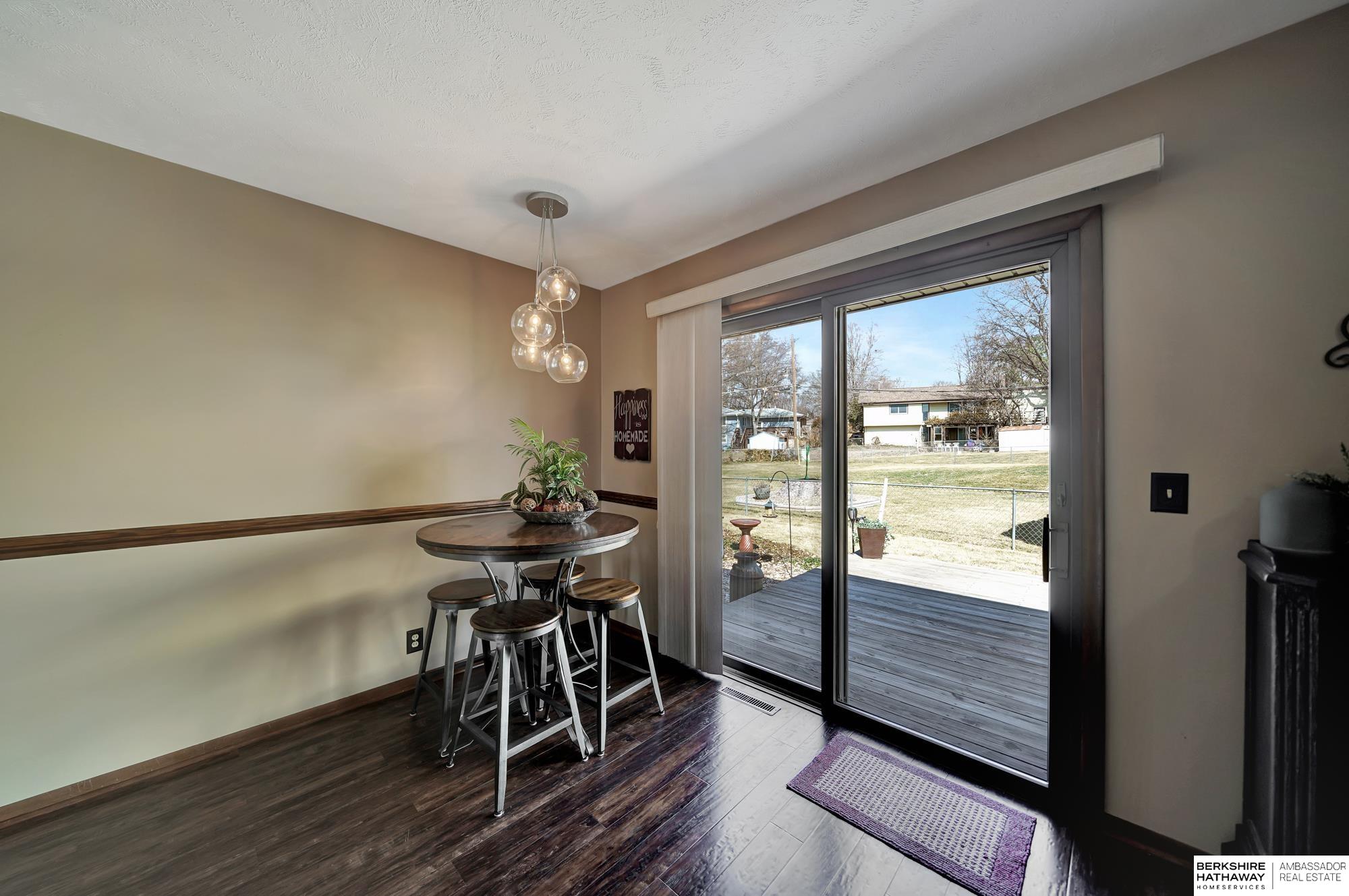 Lincoln, Nebraska 68516, United States, 3 Bedrooms Bedrooms, ,2 BathroomsBathrooms,Residential,Pending,92172