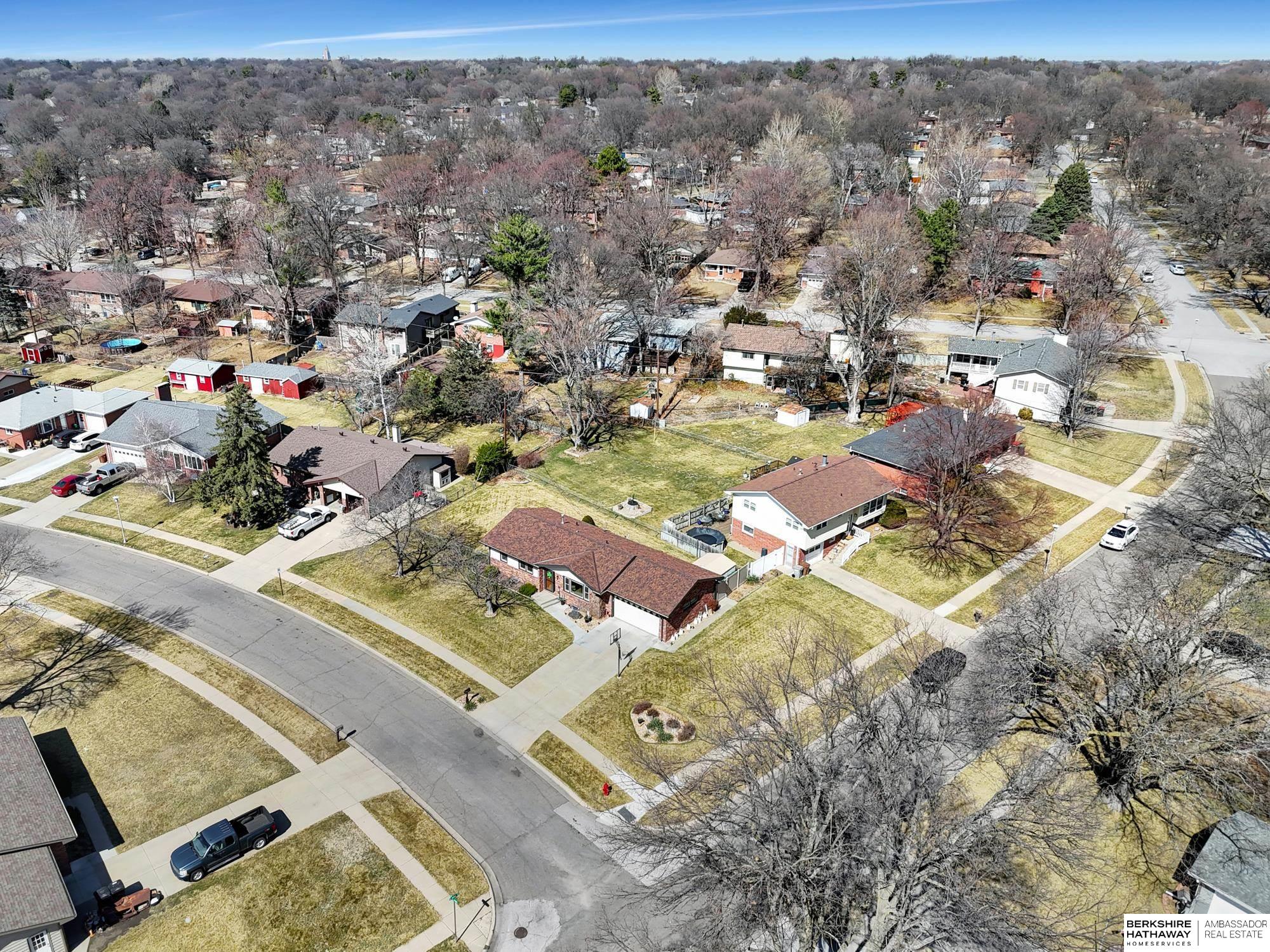 Lincoln, Nebraska 68516, United States, 3 Bedrooms Bedrooms, ,2 BathroomsBathrooms,Residential,Pending,92172