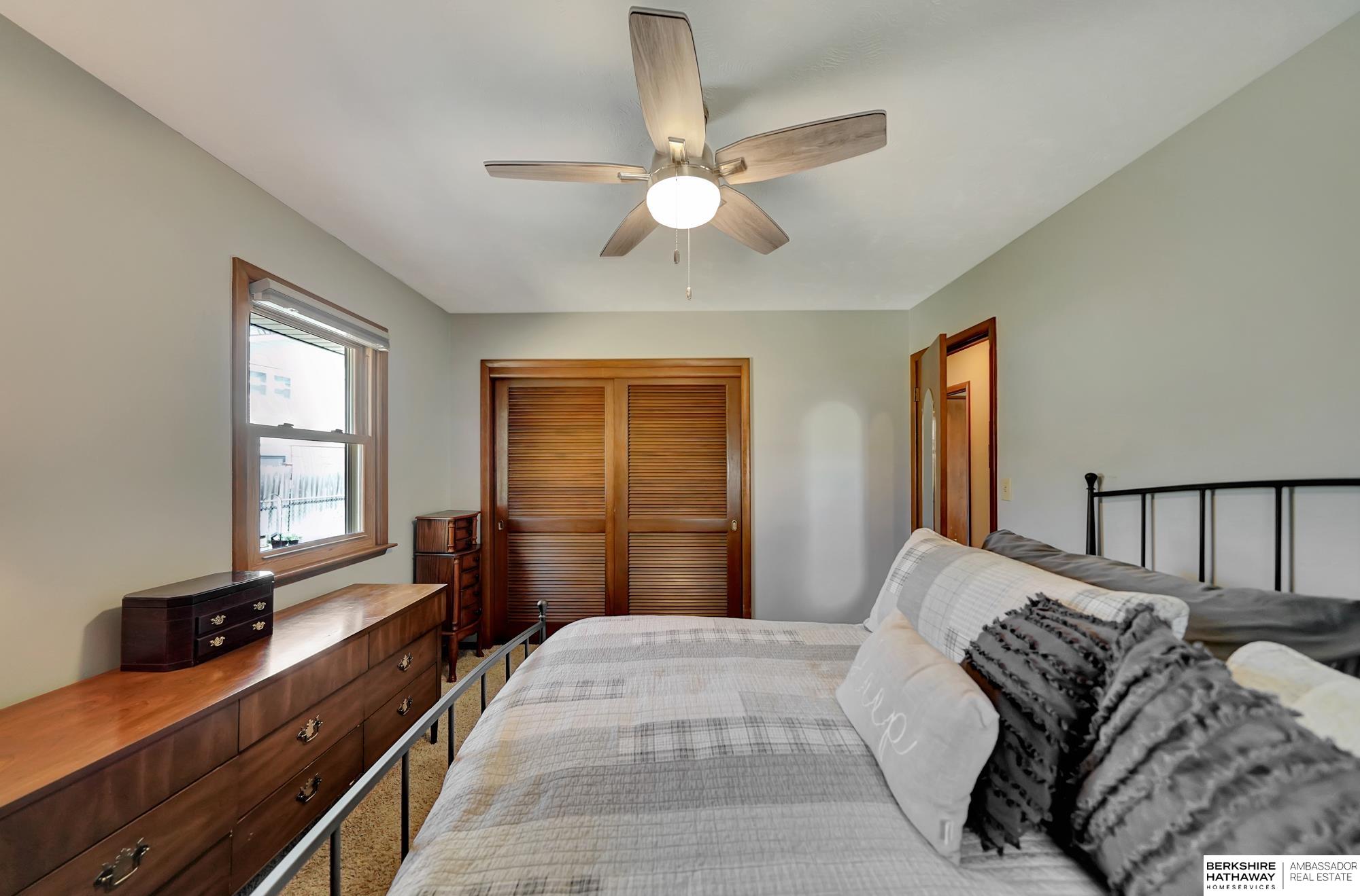 Lincoln, Nebraska 68516, United States, 3 Bedrooms Bedrooms, ,2 BathroomsBathrooms,Residential,Pending,92172