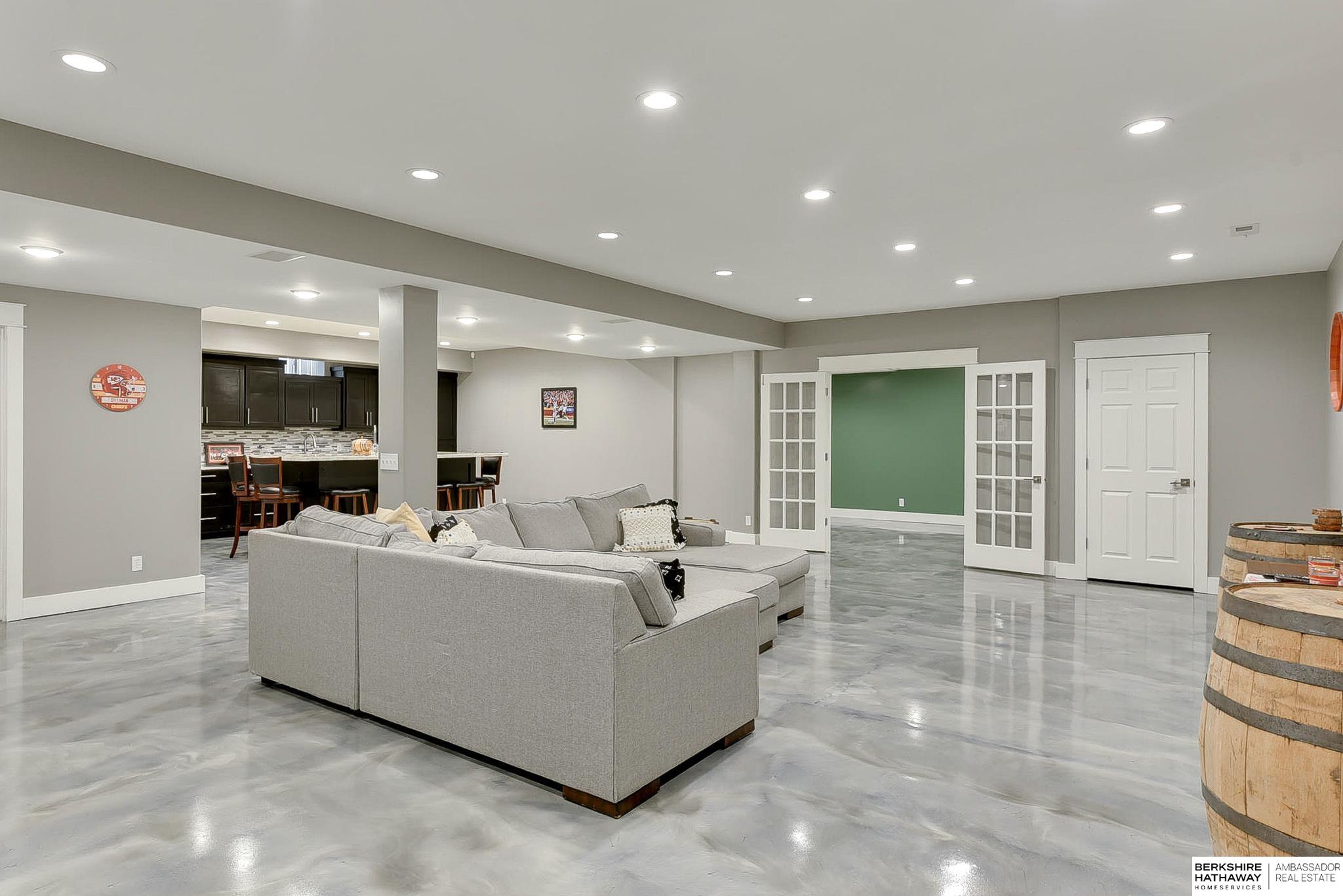 Omaha, Nebraska 68116, United States, 3 Bedrooms Bedrooms, ,3 BathroomsBathrooms,Residential,Active,92433