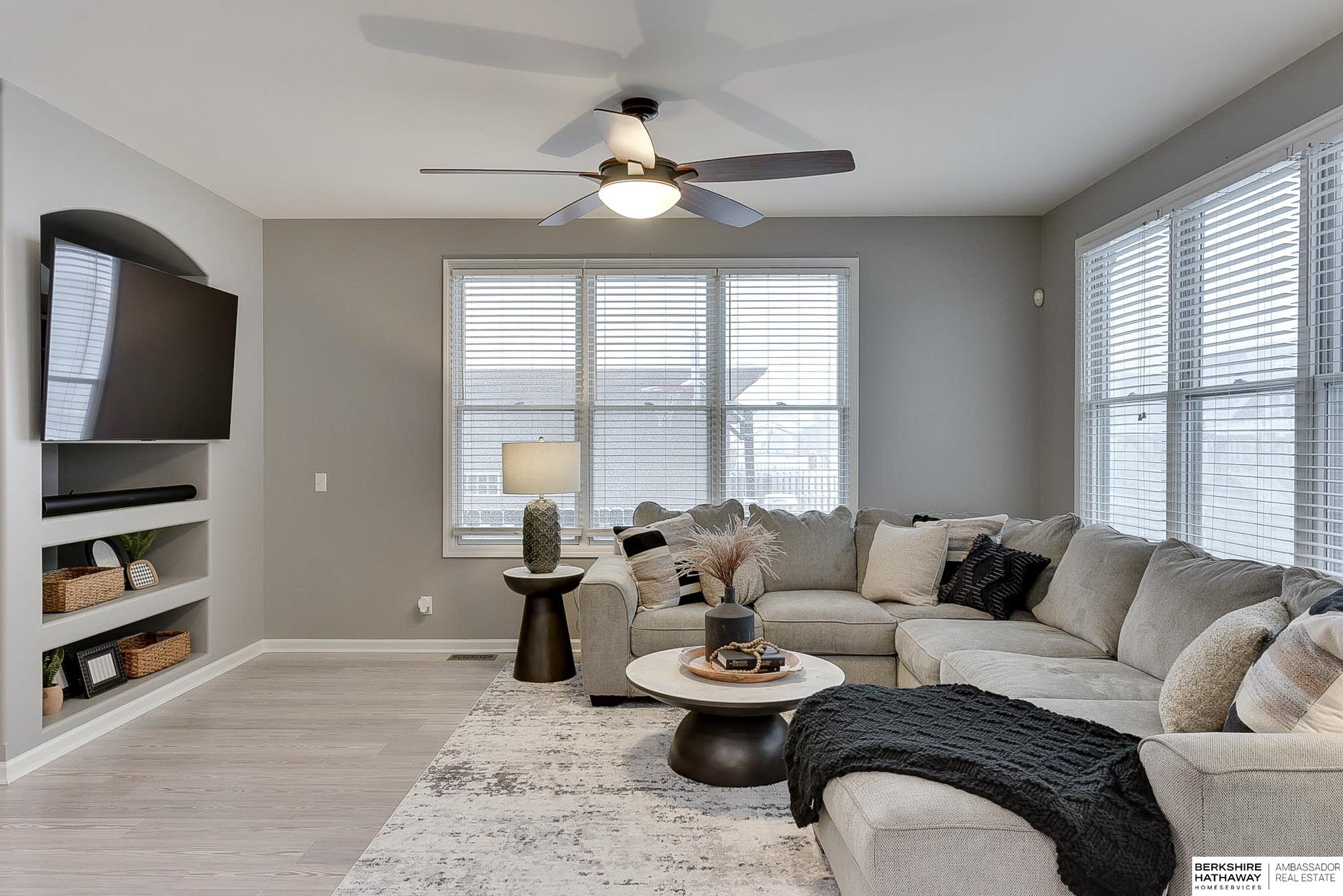 Omaha, Nebraska 68116, United States, 3 Bedrooms Bedrooms, ,3 BathroomsBathrooms,Residential,Active,92433