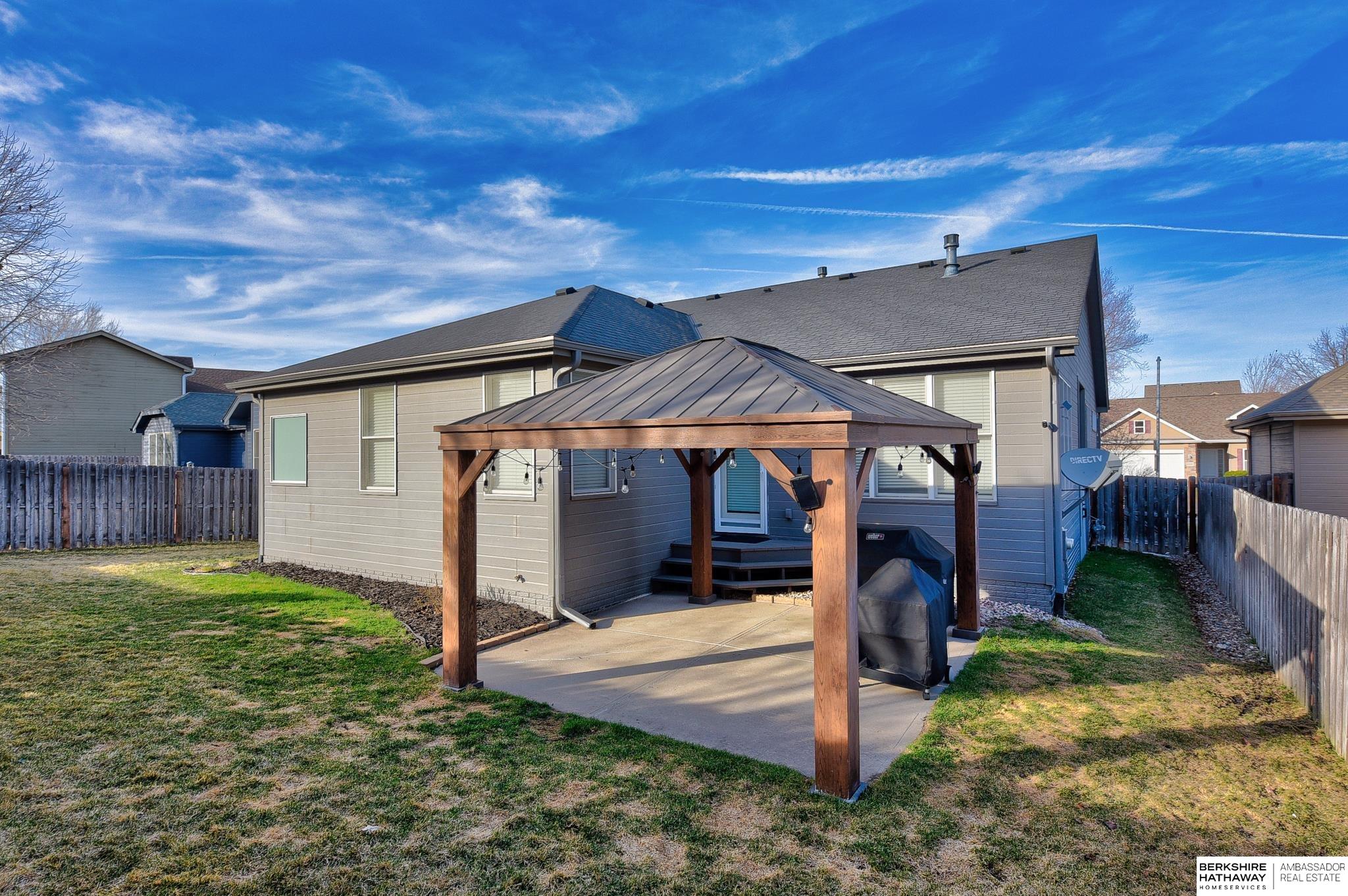 Omaha, Nebraska 68116, United States, 3 Bedrooms Bedrooms, ,3 BathroomsBathrooms,Residential,Active,92433