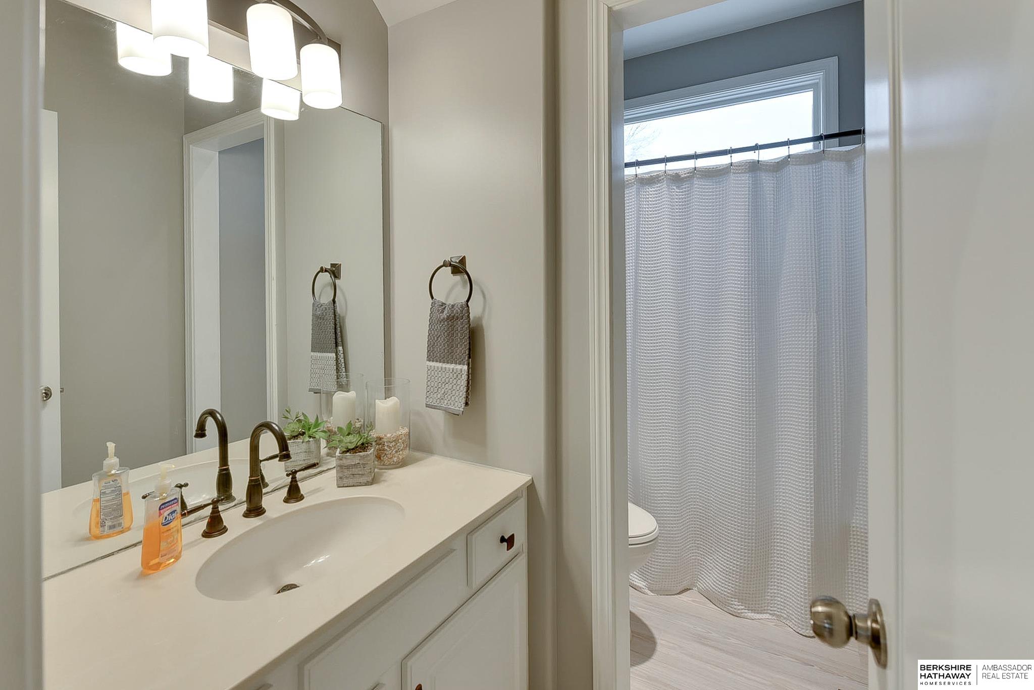 Omaha, Nebraska 68116, United States, 3 Bedrooms Bedrooms, ,3 BathroomsBathrooms,Residential,Active,92433