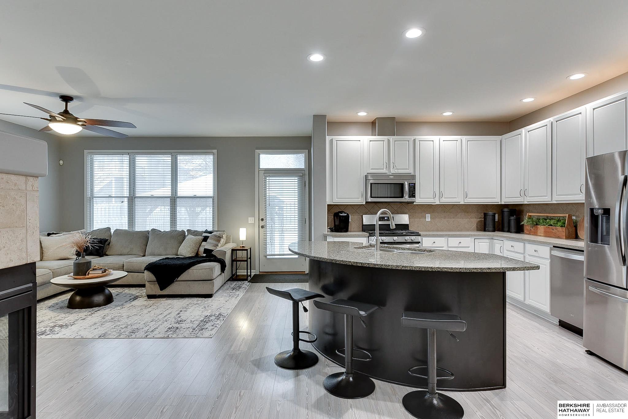 Omaha, Nebraska 68116, United States, 3 Bedrooms Bedrooms, ,3 BathroomsBathrooms,Residential,Active,92433