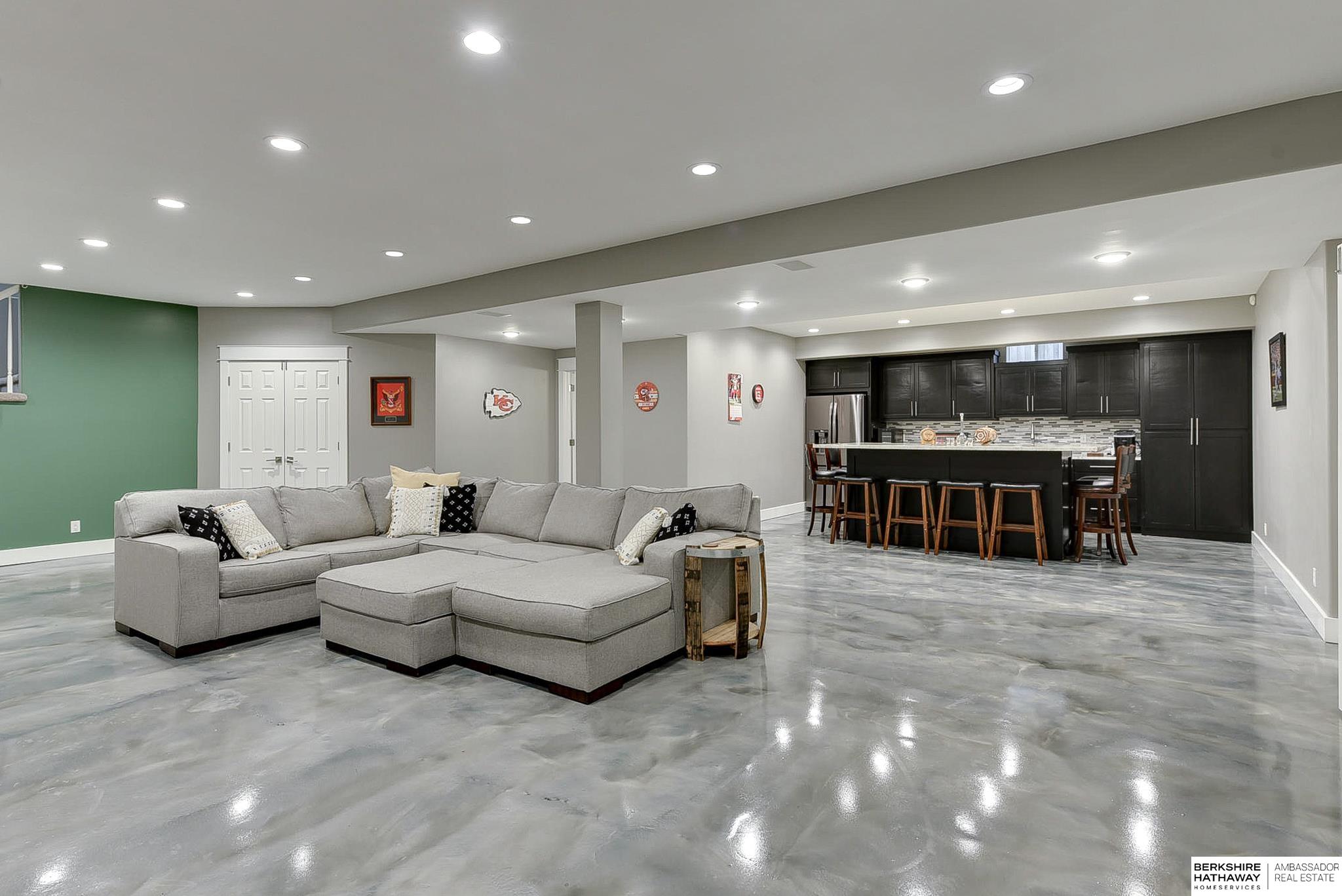 Omaha, Nebraska 68116, United States, 3 Bedrooms Bedrooms, ,3 BathroomsBathrooms,Residential,Active,92433