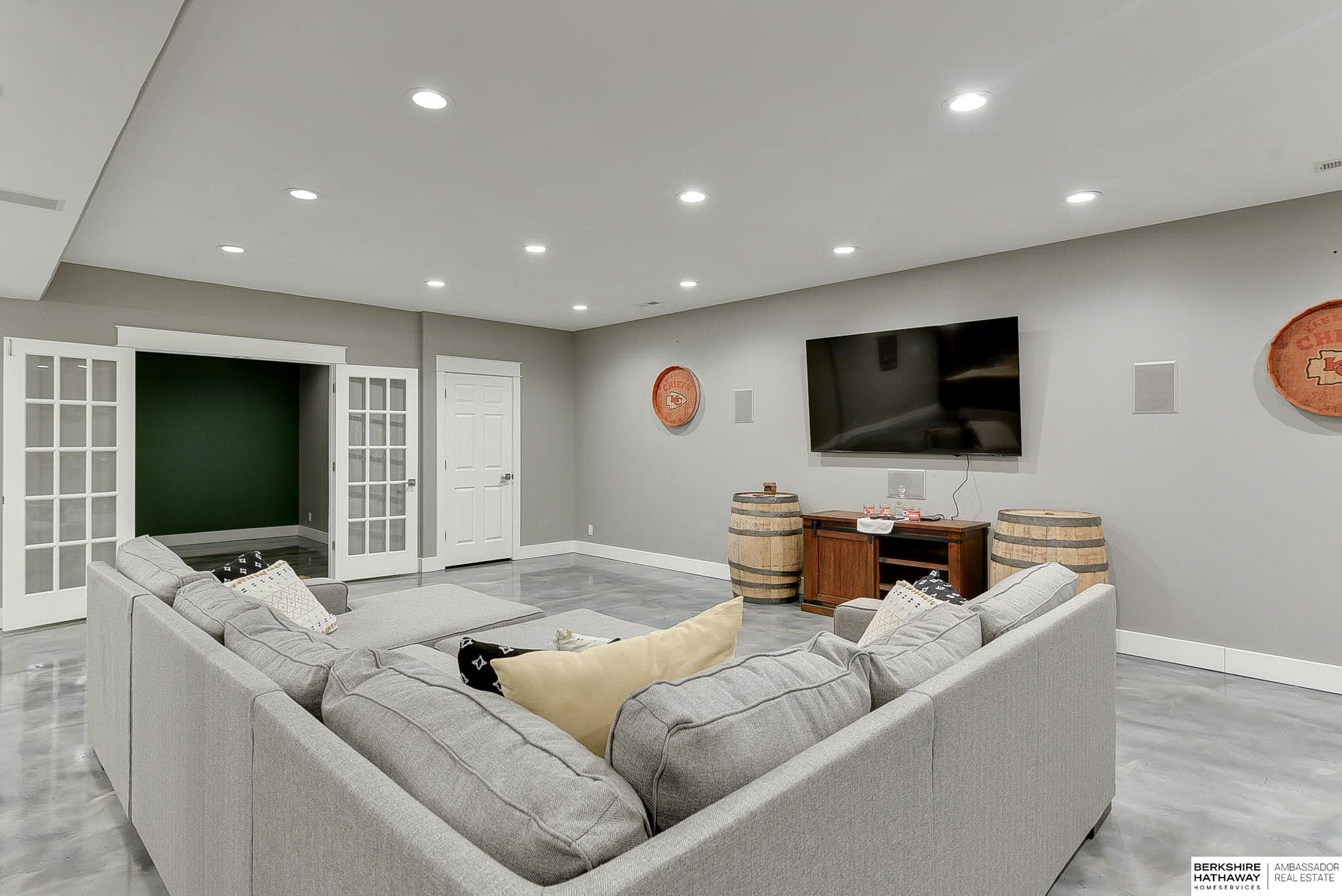 Omaha, Nebraska 68116, United States, 3 Bedrooms Bedrooms, ,3 BathroomsBathrooms,Residential,Active,92433