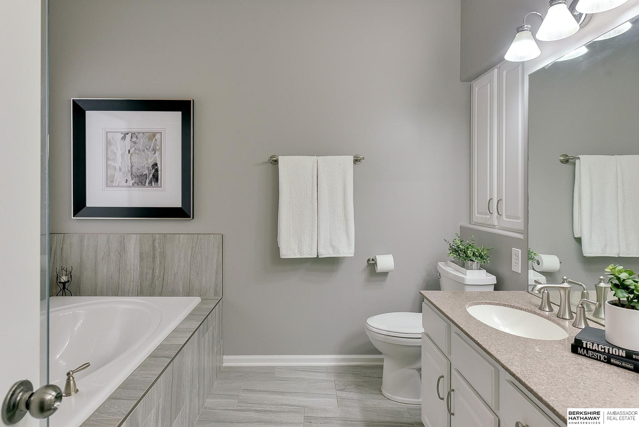 Omaha, Nebraska 68116, United States, 3 Bedrooms Bedrooms, ,3 BathroomsBathrooms,Residential,Active,92433