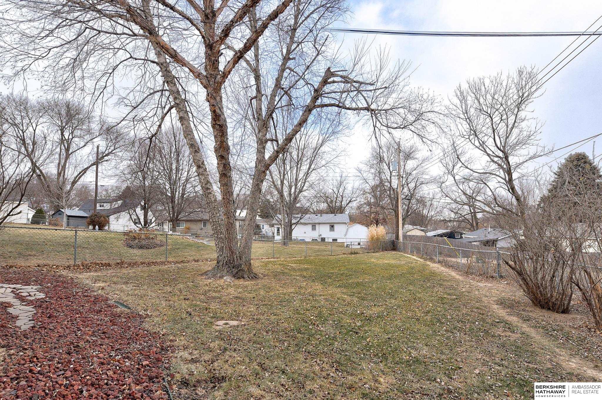 Omaha, Nebraska 68124, United States, 3 Bedrooms Bedrooms, ,2 BathroomsBathrooms,Residential,Pending,16376