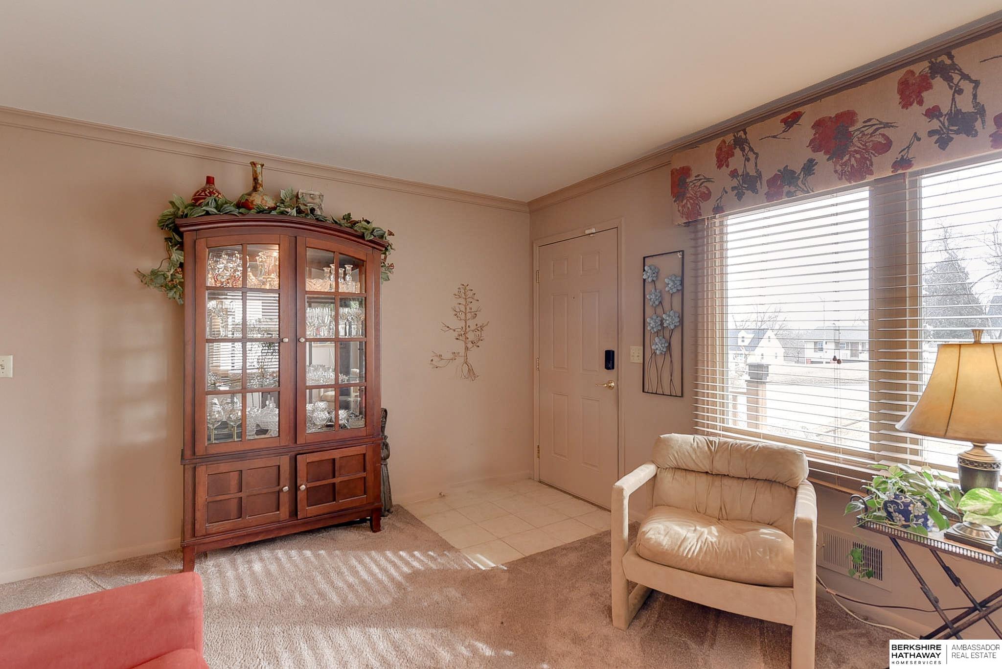 Omaha, Nebraska 68124, United States, 3 Bedrooms Bedrooms, ,2 BathroomsBathrooms,Residential,Pending,16376