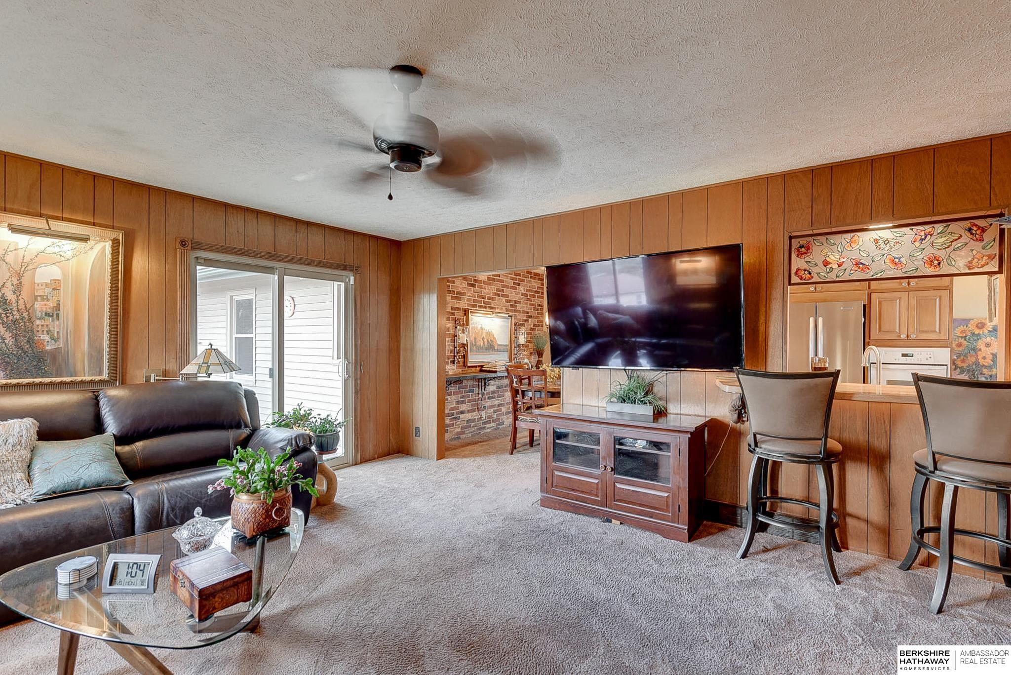 Omaha, Nebraska 68124, United States, 3 Bedrooms Bedrooms, ,2 BathroomsBathrooms,Residential,Pending,16376