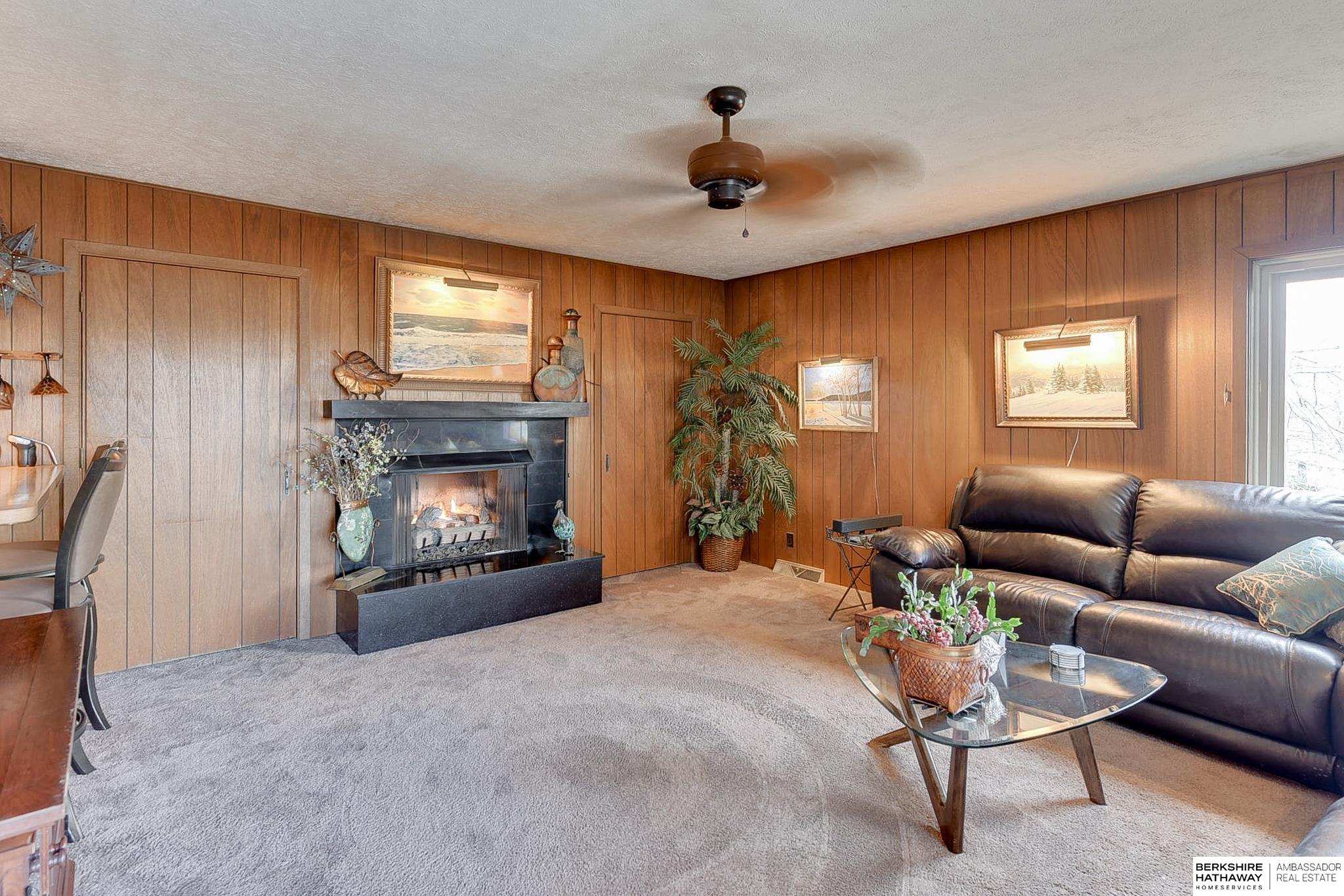 Omaha, Nebraska 68124, United States, 3 Bedrooms Bedrooms, ,2 BathroomsBathrooms,Residential,Pending,16376