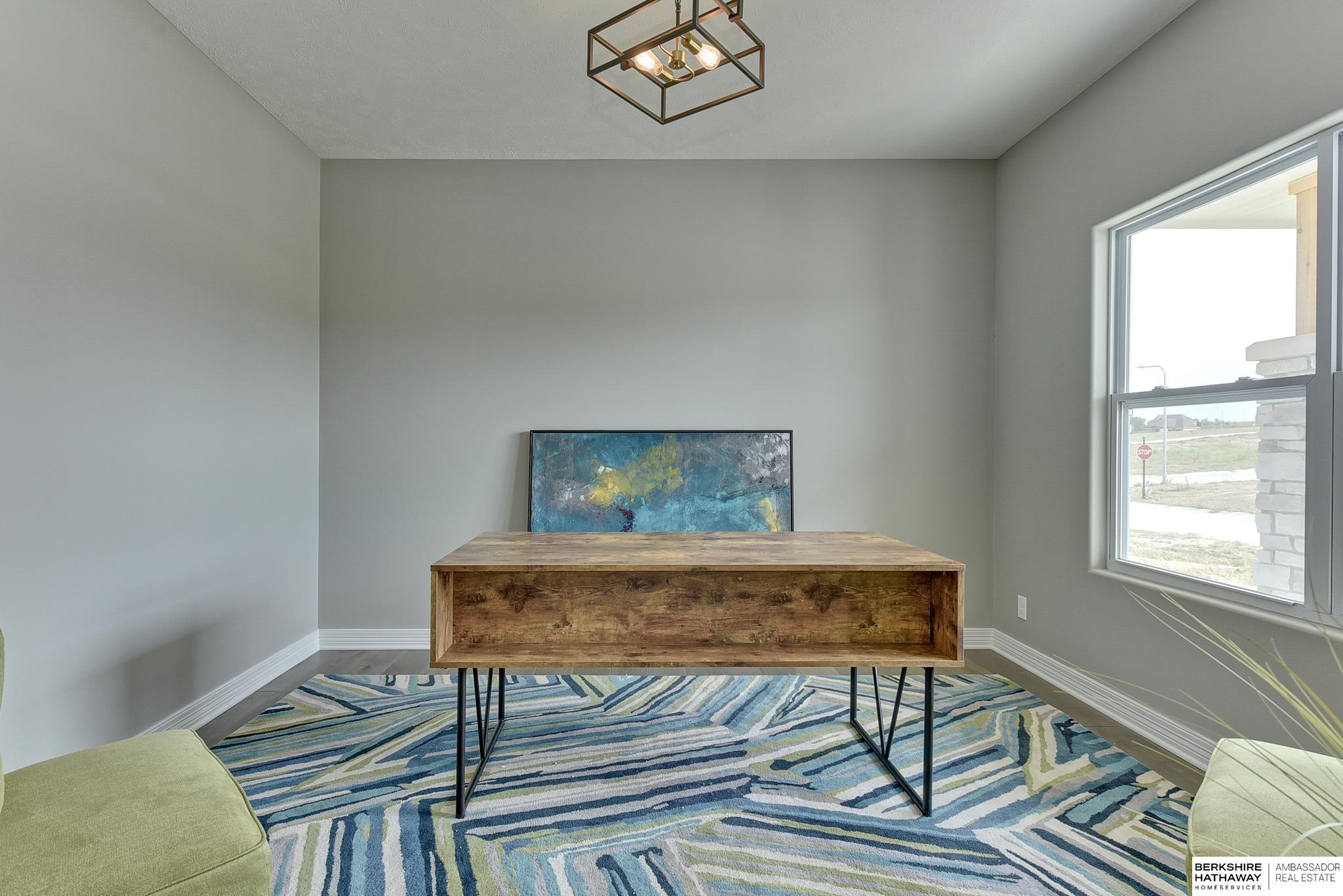 Omaha, Nebraska 68135, United States, 4 Bedrooms Bedrooms, ,3 BathroomsBathrooms,Residential,Pending,56359