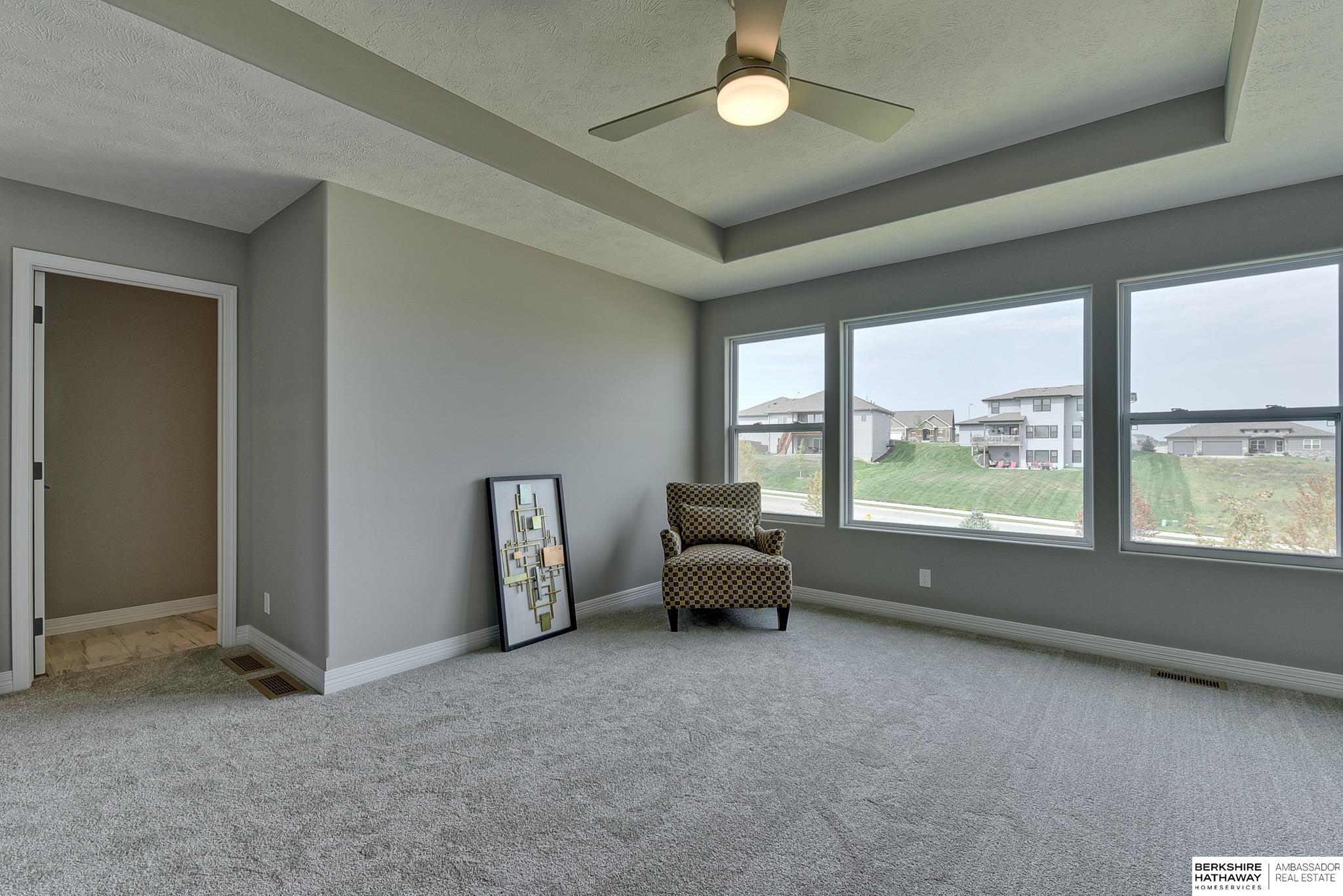 Omaha, Nebraska 68135, United States, 4 Bedrooms Bedrooms, ,3 BathroomsBathrooms,Residential,Pending,56359