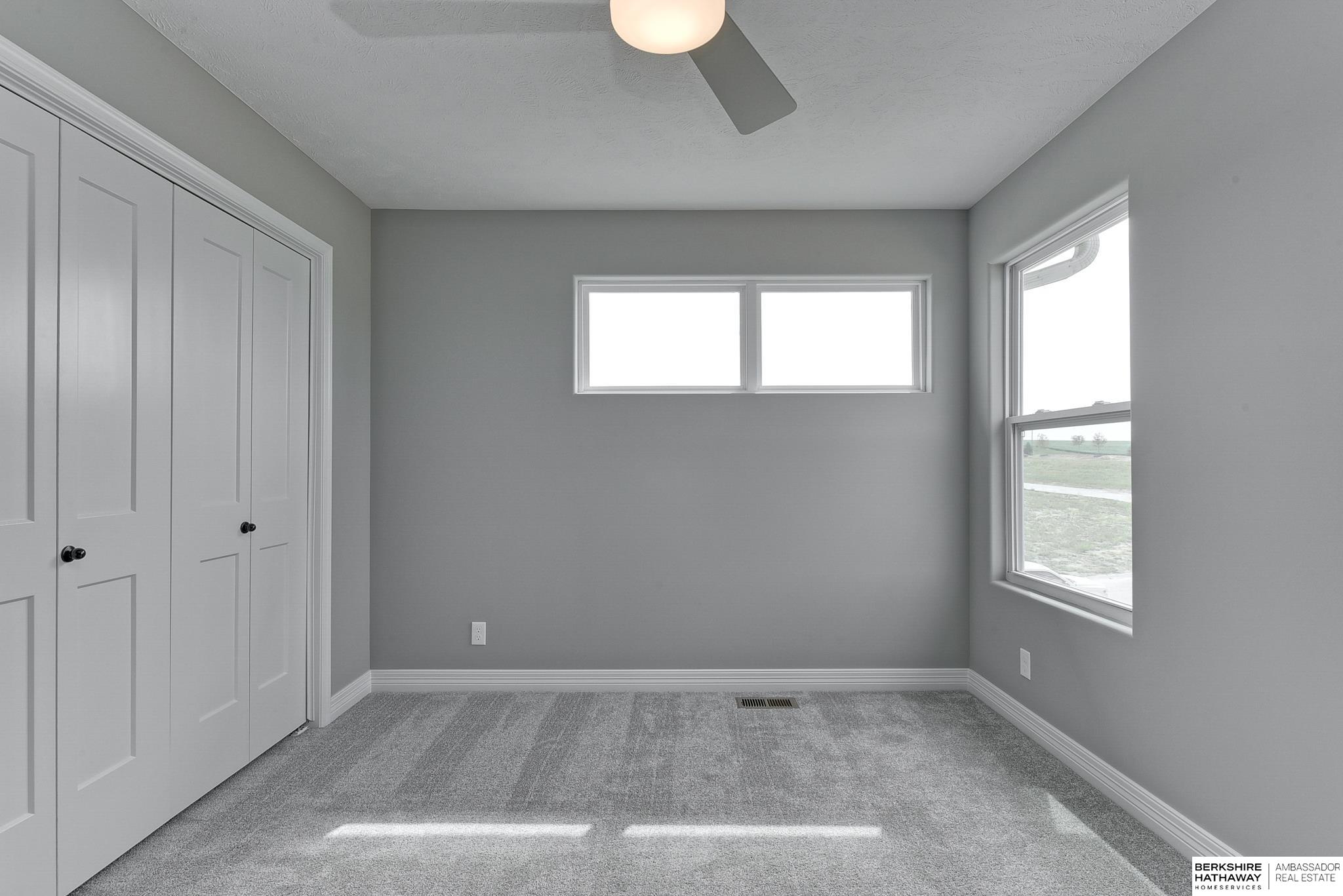 Omaha, Nebraska 68135, United States, 4 Bedrooms Bedrooms, ,3 BathroomsBathrooms,Residential,Pending,56359