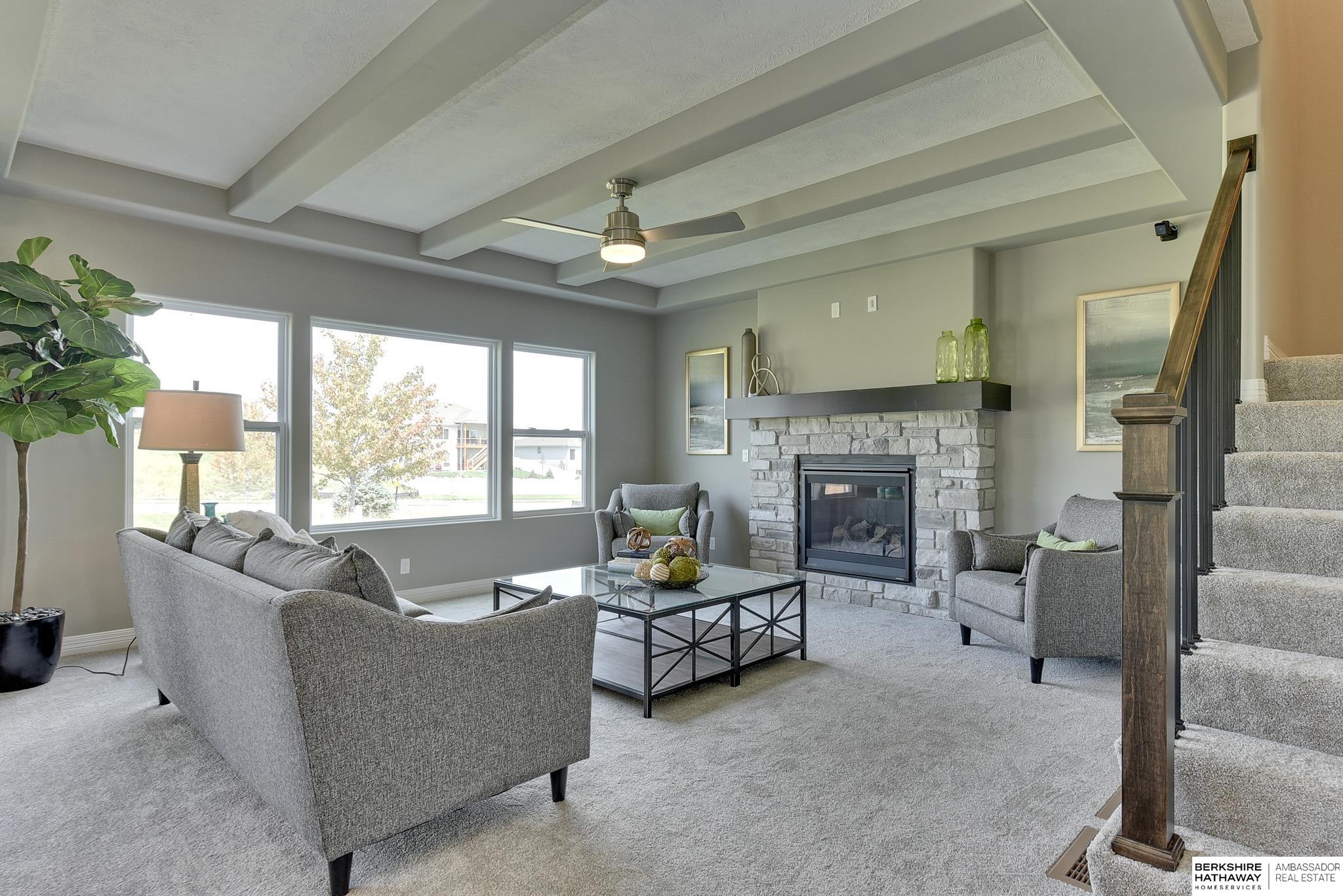 Omaha, Nebraska 68135, United States, 4 Bedrooms Bedrooms, ,3 BathroomsBathrooms,Residential,Pending,56359