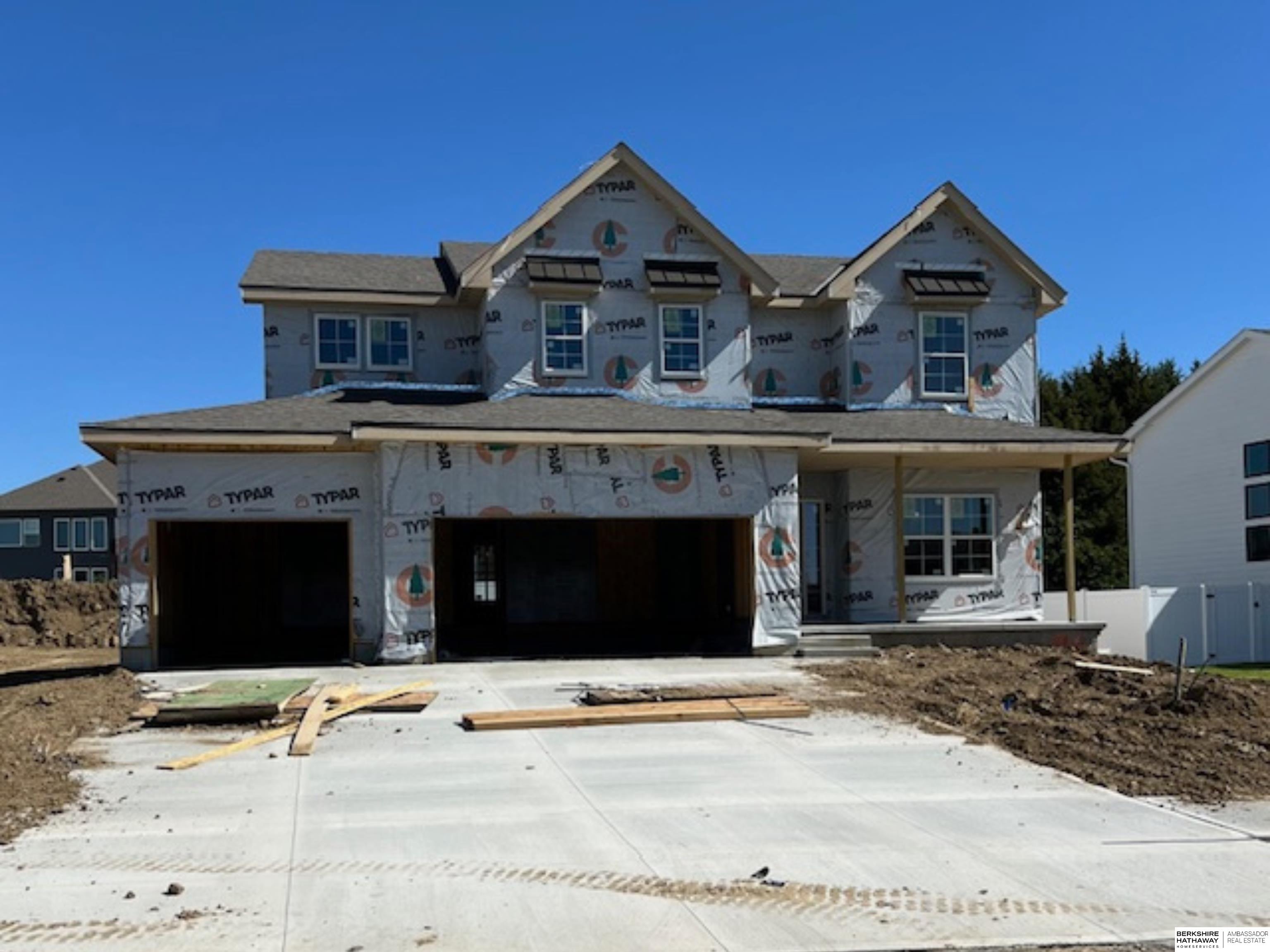 Omaha, Nebraska 68135, United States, 4 Bedrooms Bedrooms, ,3 BathroomsBathrooms,Residential,Pending,56359