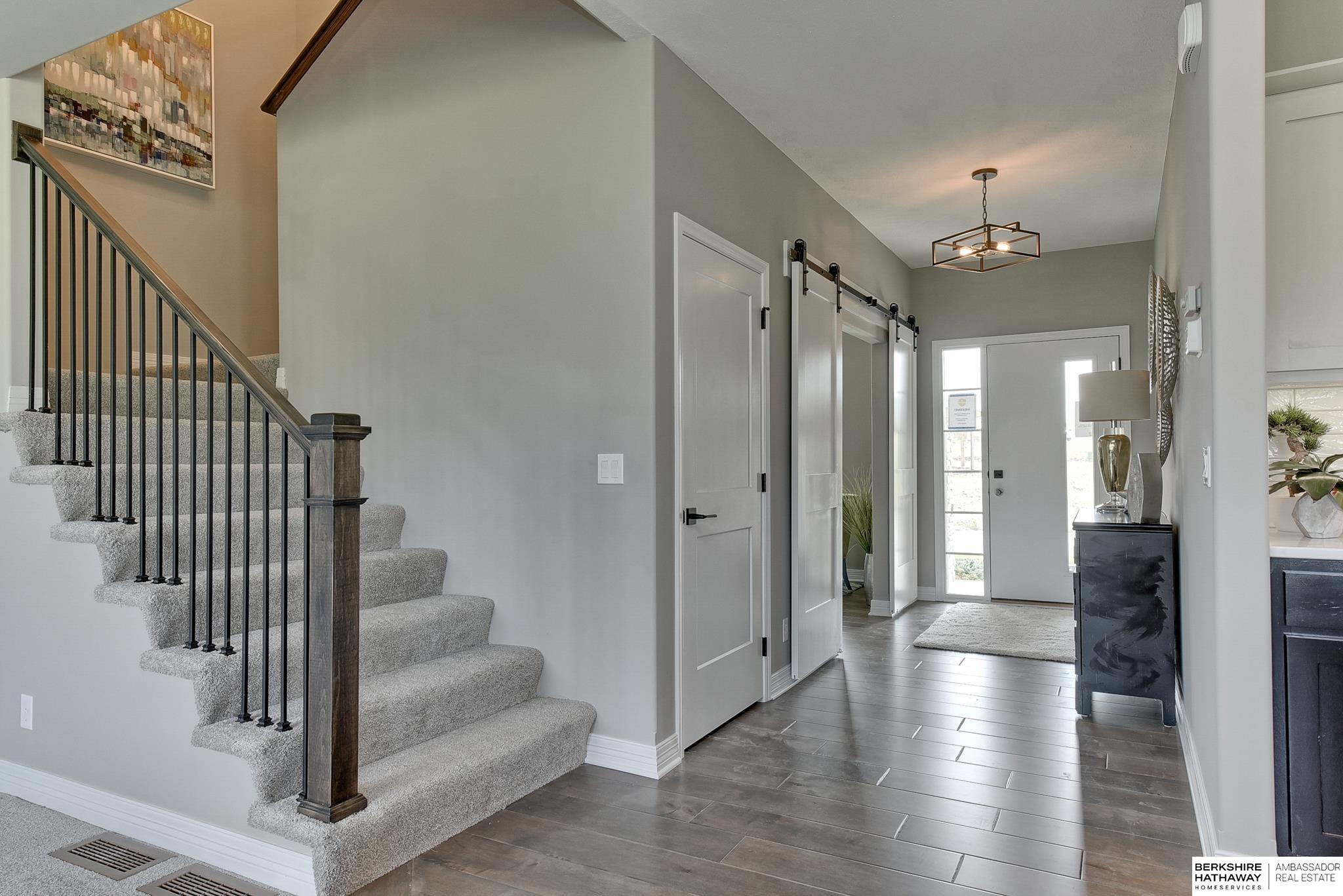 Omaha, Nebraska 68135, United States, 4 Bedrooms Bedrooms, ,3 BathroomsBathrooms,Residential,Pending,56359