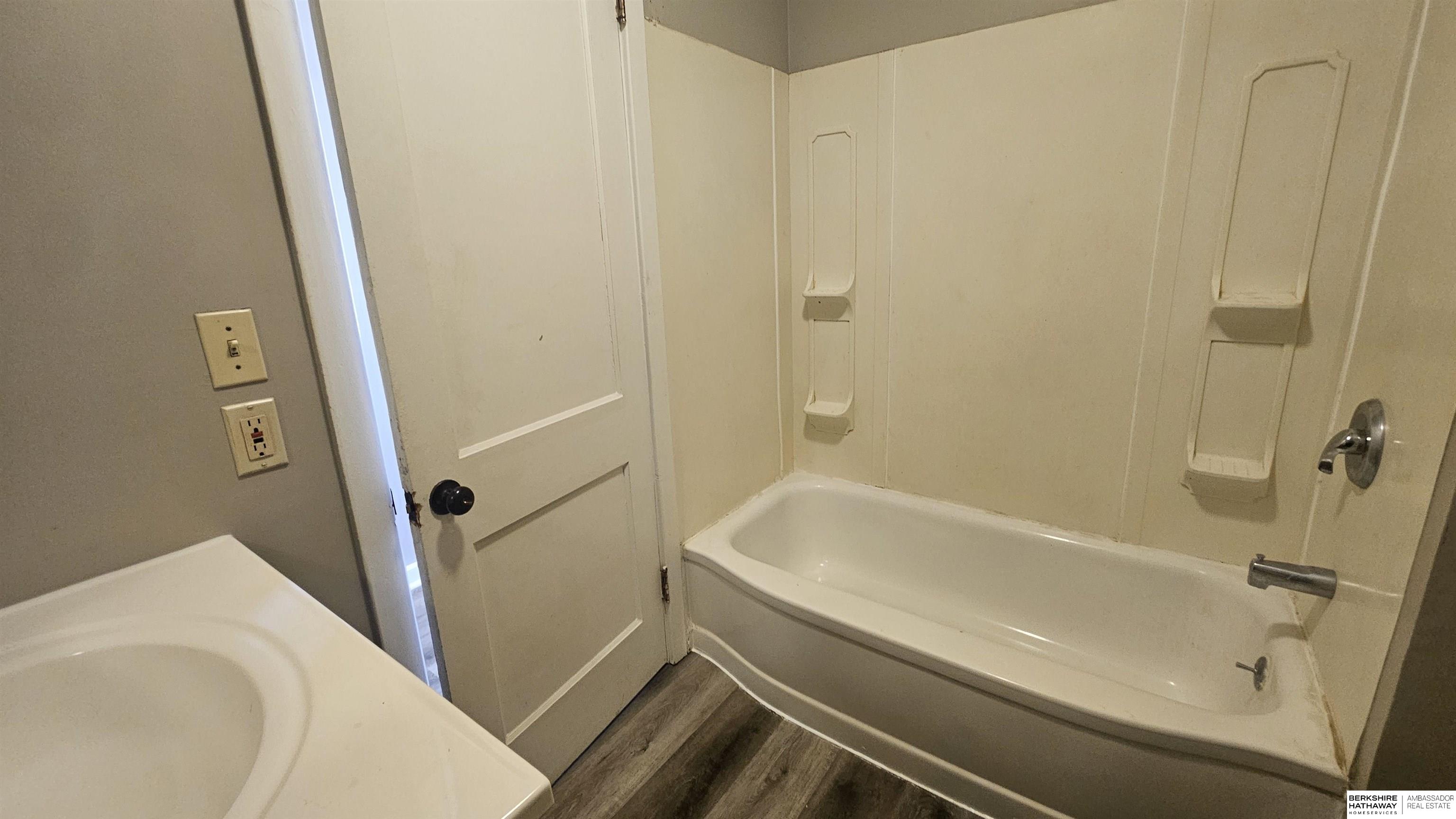 Wahoo, Nebraska 68066, United States, 2 Bedrooms Bedrooms, ,1 BathroomBathrooms,Residential,Pending,110459