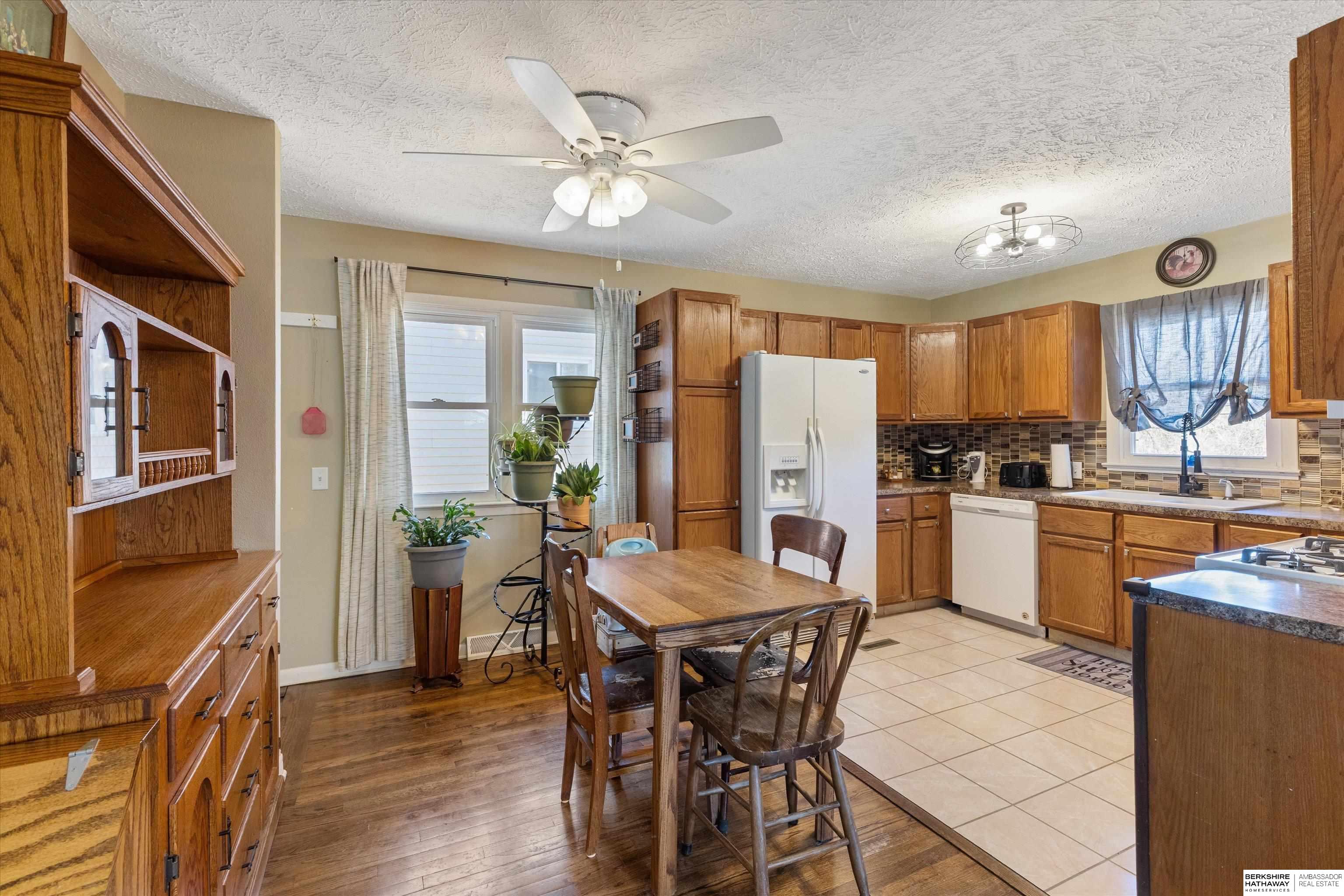 Plattsmouth, Nebraska 68048, United States, 3 Bedrooms Bedrooms, ,2 BathroomsBathrooms,Residential,Pending,91209