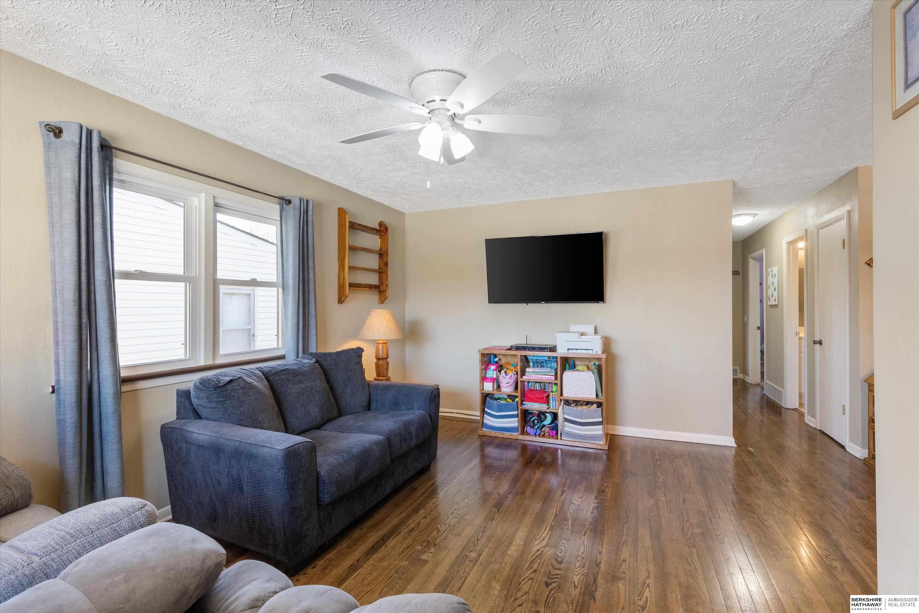 Plattsmouth, Nebraska 68048, United States, 3 Bedrooms Bedrooms, ,2 BathroomsBathrooms,Residential,Pending,91209