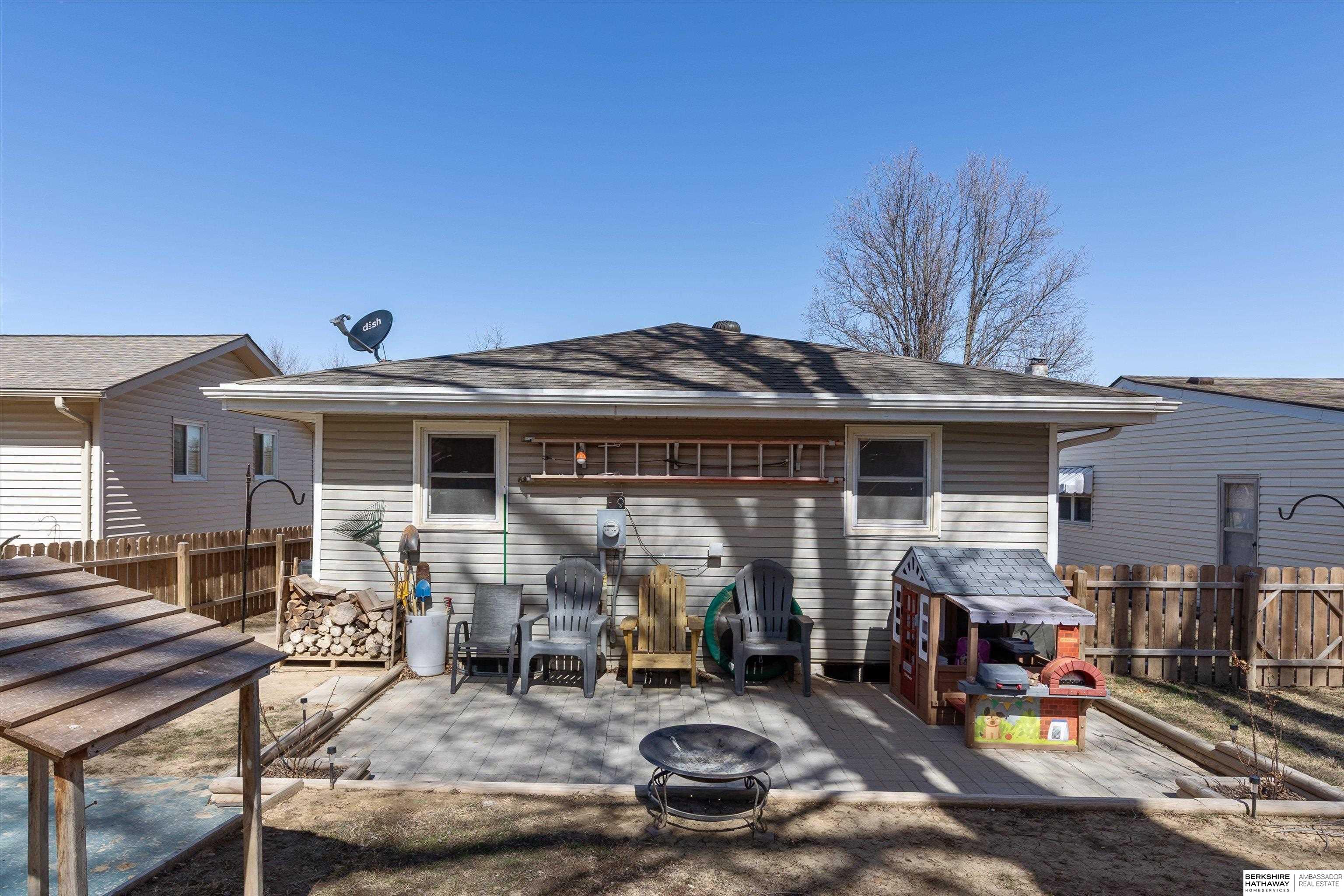 Plattsmouth, Nebraska 68048, United States, 3 Bedrooms Bedrooms, ,2 BathroomsBathrooms,Residential,Pending,91209