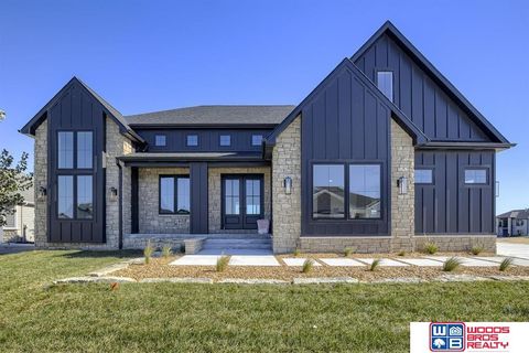 MLS: 22508933