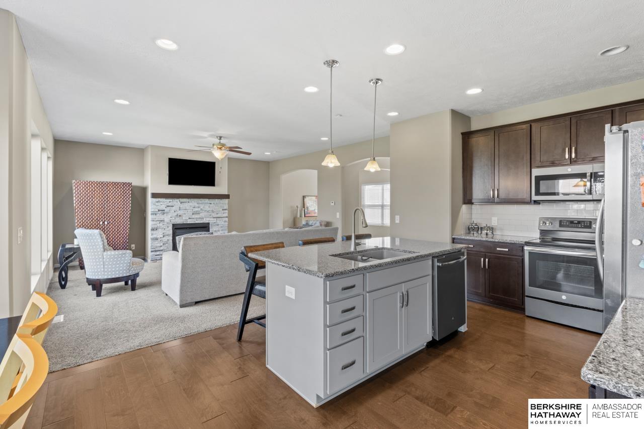 Omaha, Nebraska 68022, United States, 5 Bedrooms Bedrooms, ,4 BathroomsBathrooms,Residential,Active,92520