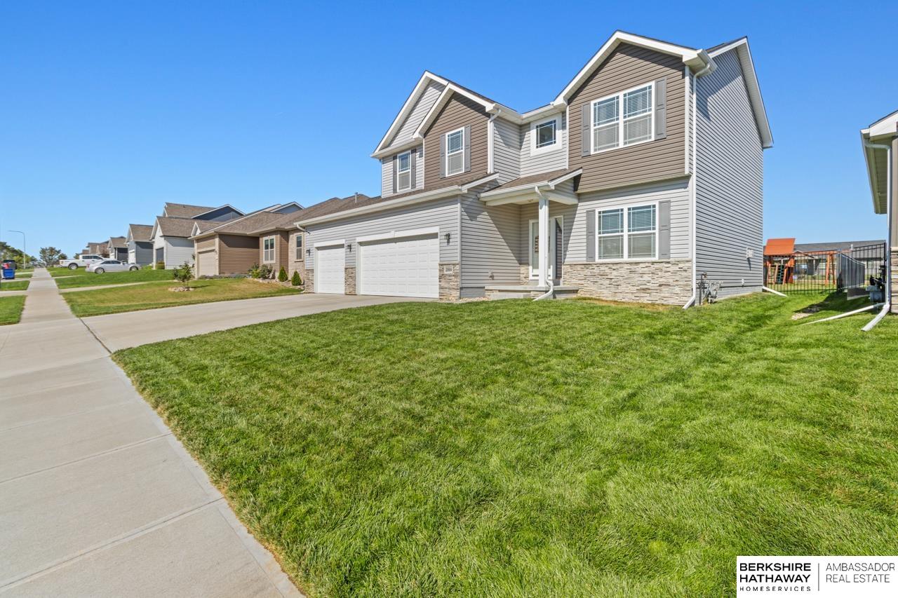 Omaha, Nebraska 68022, United States, 5 Bedrooms Bedrooms, ,4 BathroomsBathrooms,Residential,Active,92520