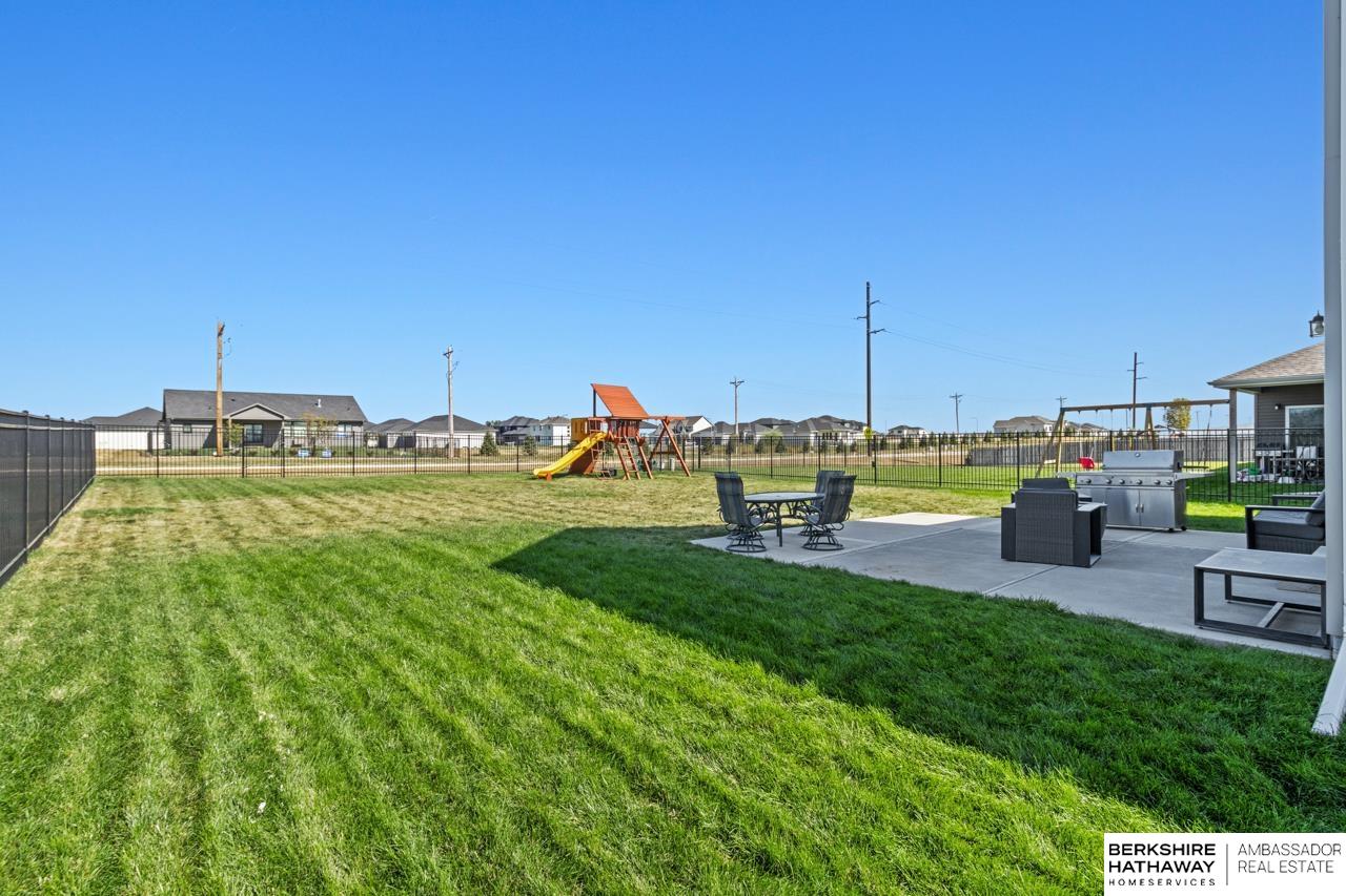 Omaha, Nebraska 68022, United States, 5 Bedrooms Bedrooms, ,4 BathroomsBathrooms,Residential,Active,92520