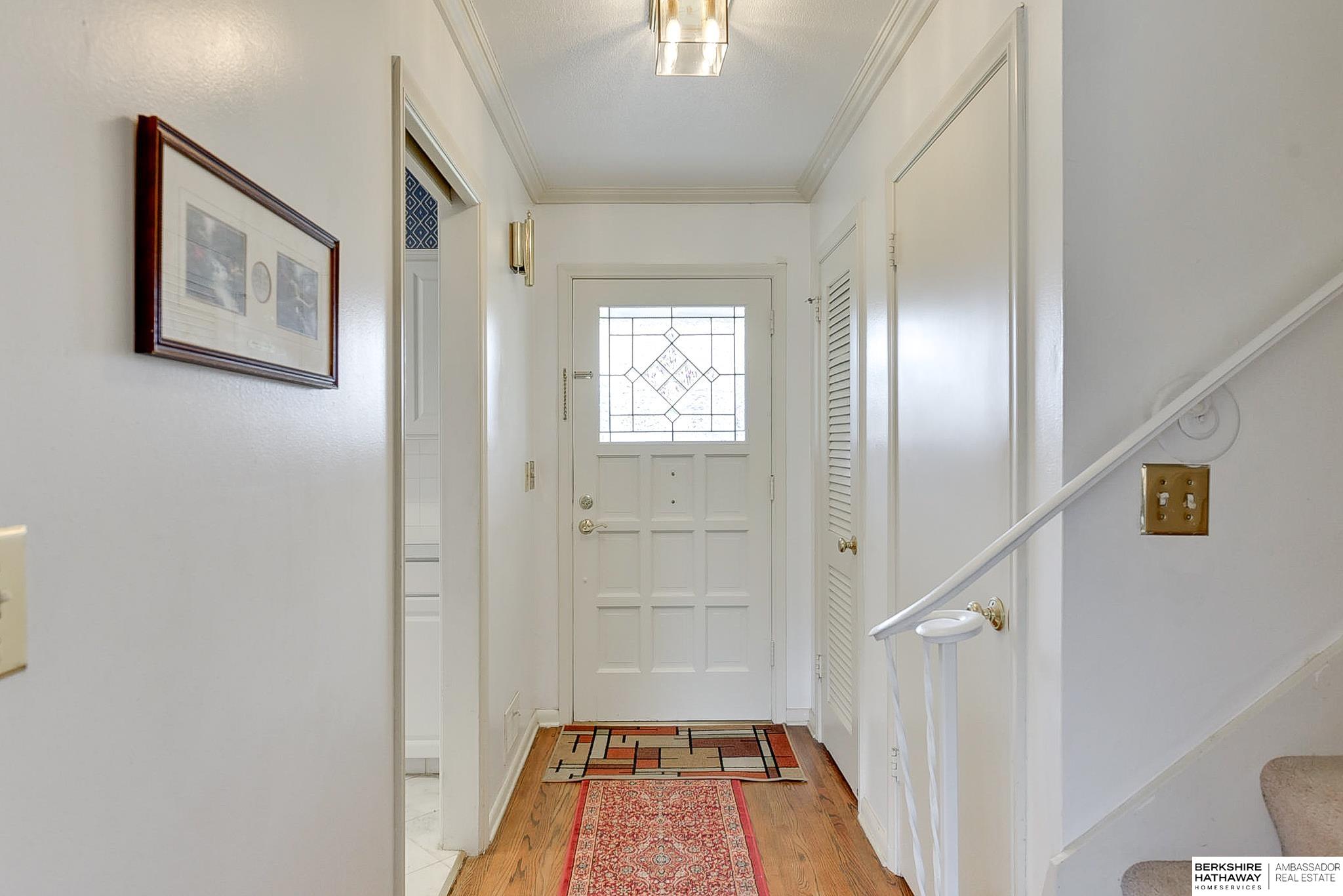 Omaha, Nebraska 68124, United States, 4 Bedrooms Bedrooms, ,3 BathroomsBathrooms,Residential,Pending,107005