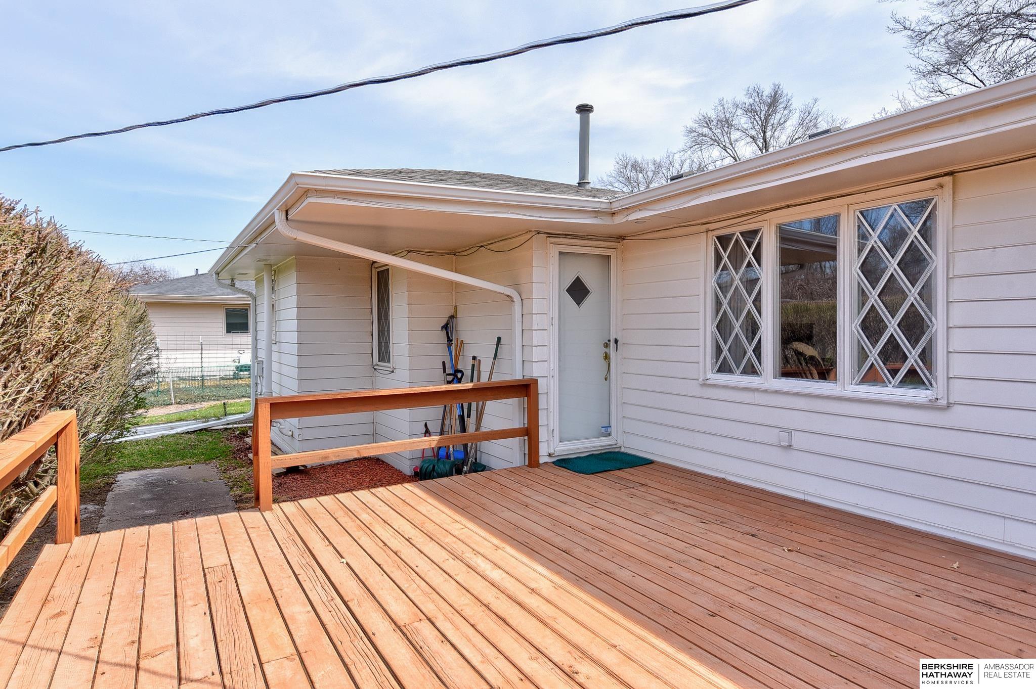 Omaha, Nebraska 68124, United States, 4 Bedrooms Bedrooms, ,3 BathroomsBathrooms,Residential,Pending,107005