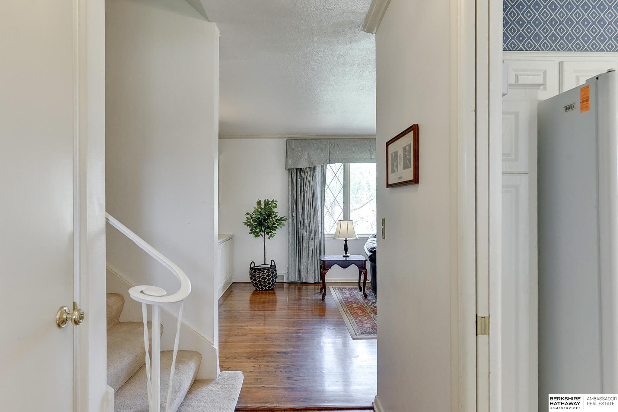 Omaha, Nebraska 68124, United States, 4 Bedrooms Bedrooms, ,3 BathroomsBathrooms,Residential,Pending,107005