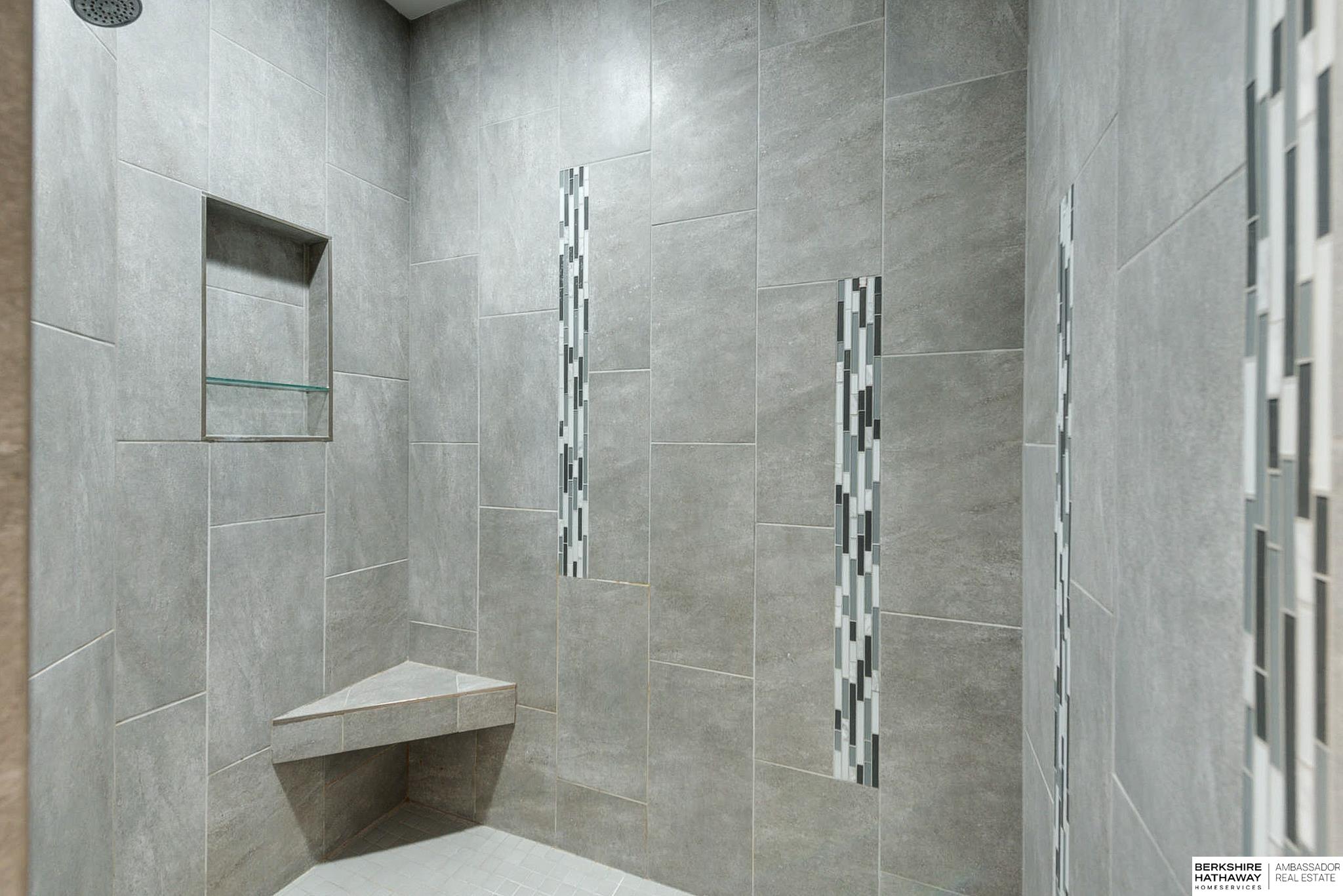 Elkhorn, Nebraska 68022, United States, 5 Bedrooms Bedrooms, ,4 BathroomsBathrooms,Residential,Pending,22632