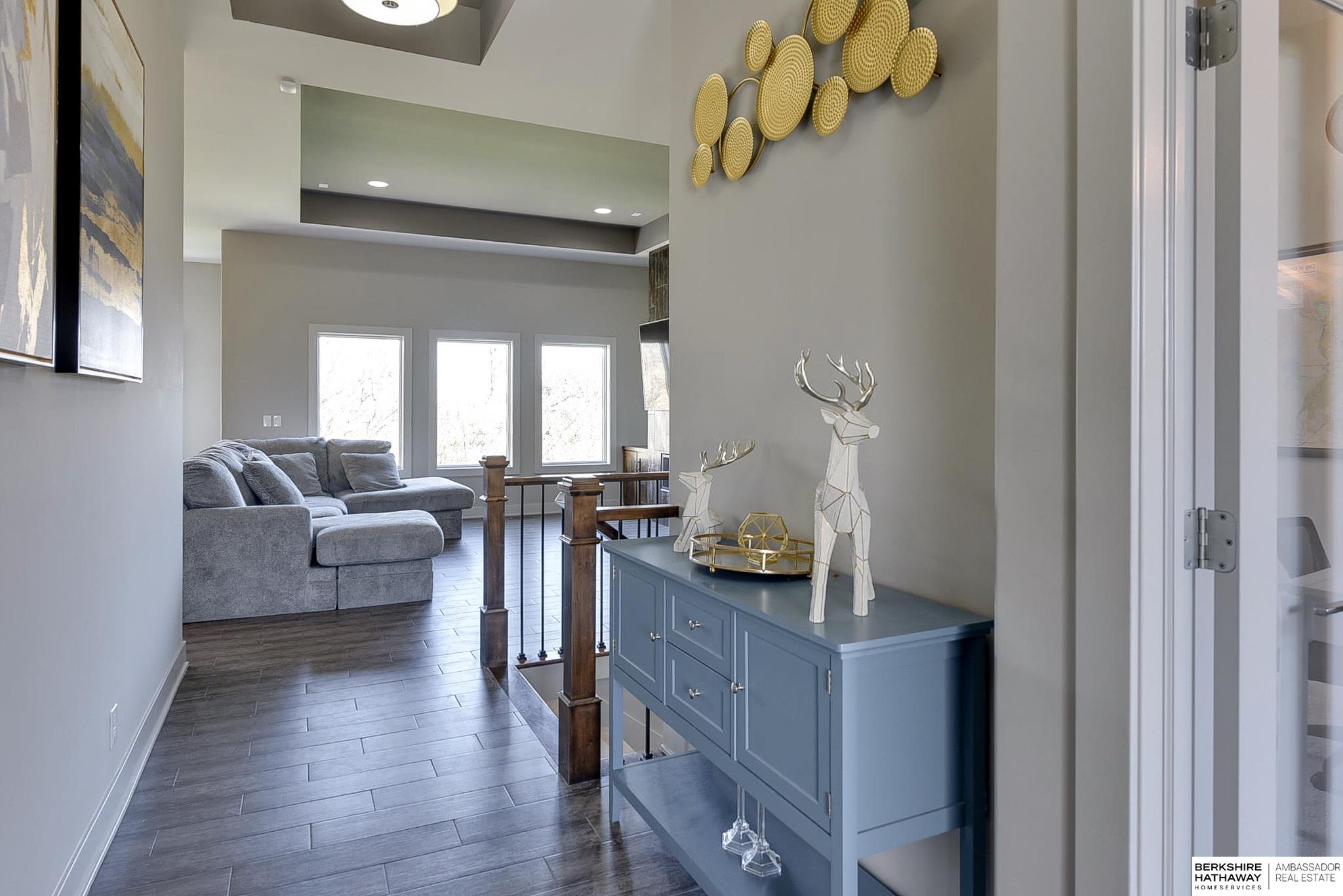 Elkhorn, Nebraska 68022, United States, 5 Bedrooms Bedrooms, ,4 BathroomsBathrooms,Residential,Pending,22632