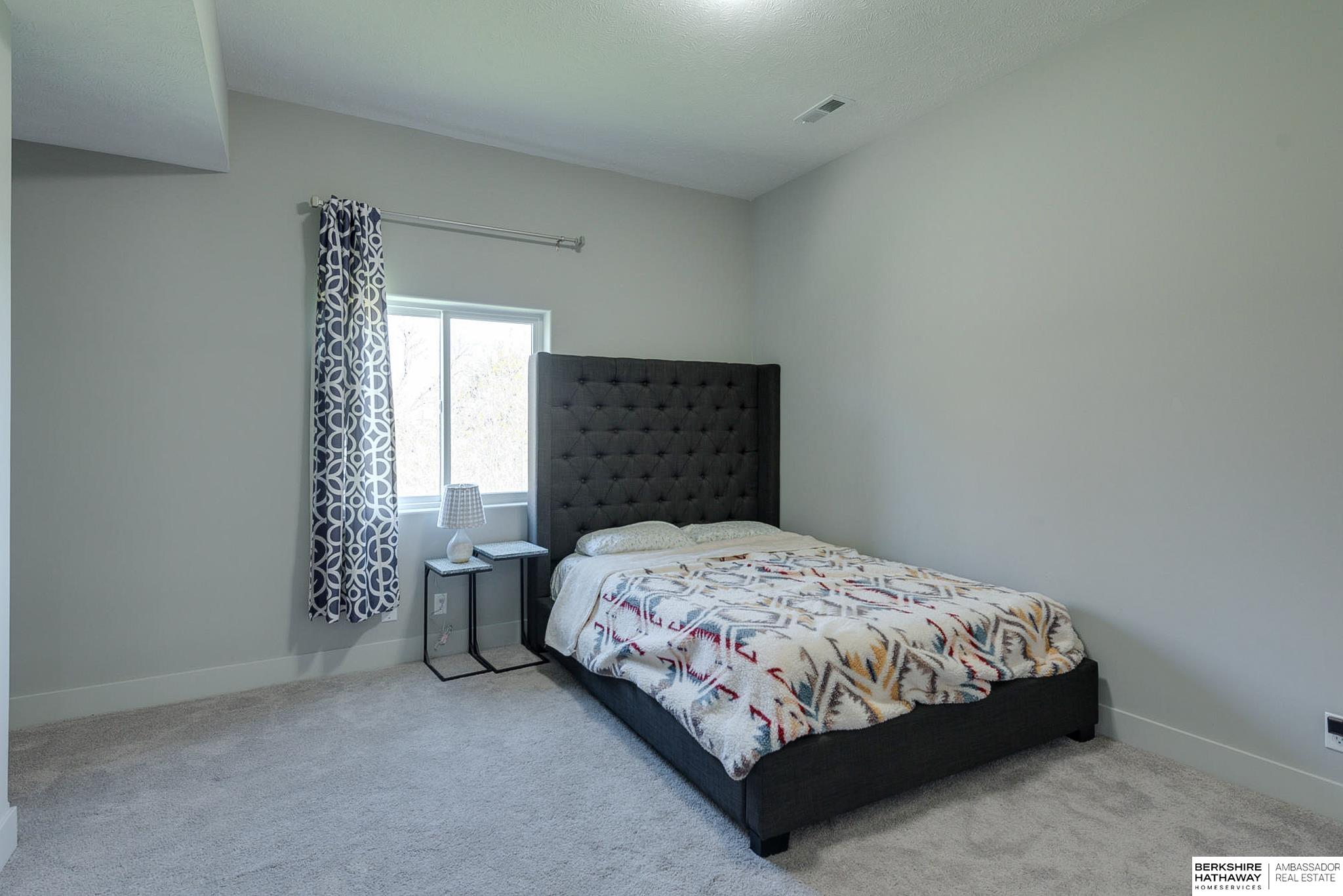 Elkhorn, Nebraska 68022, United States, 5 Bedrooms Bedrooms, ,4 BathroomsBathrooms,Residential,Pending,22632