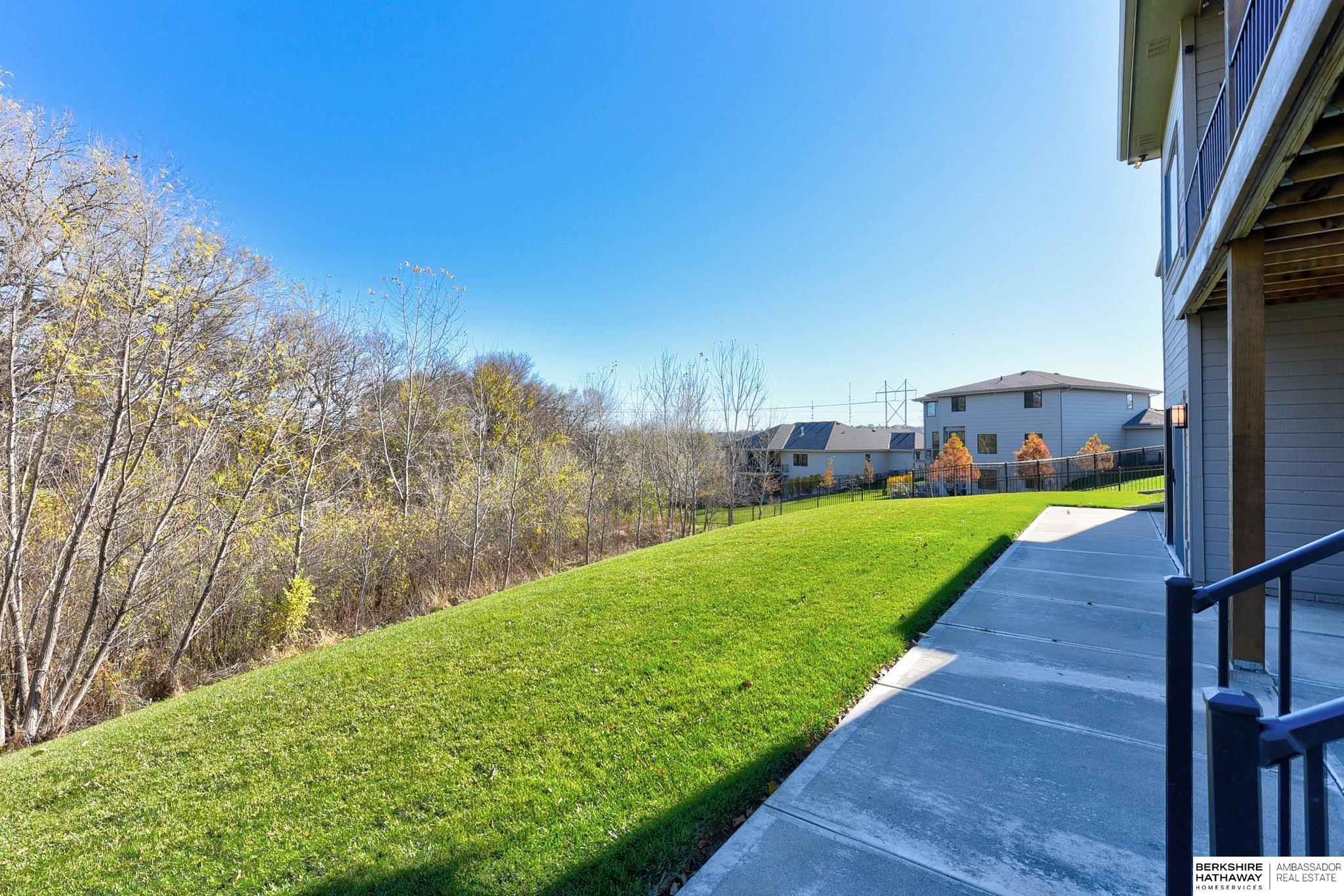 Elkhorn, Nebraska 68022, United States, 5 Bedrooms Bedrooms, ,4 BathroomsBathrooms,Residential,Pending,22632