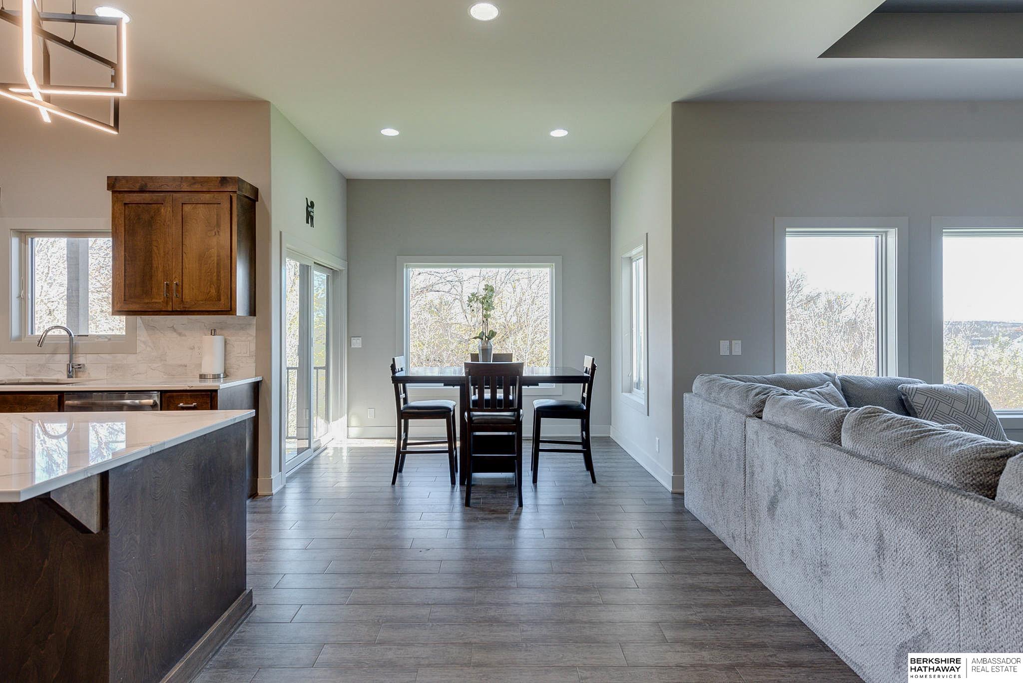 Elkhorn, Nebraska 68022, United States, 5 Bedrooms Bedrooms, ,4 BathroomsBathrooms,Residential,Pending,22632