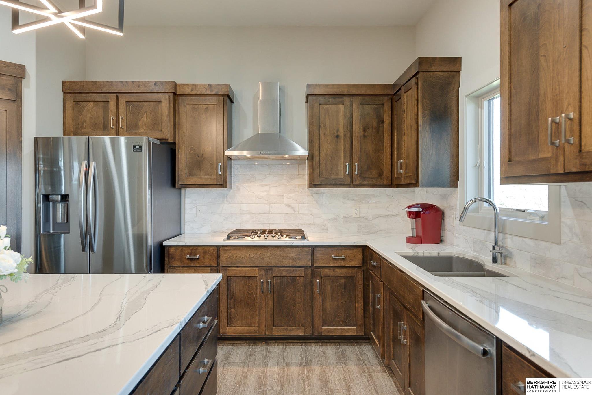 Elkhorn, Nebraska 68022, United States, 5 Bedrooms Bedrooms, ,4 BathroomsBathrooms,Residential,Pending,22632