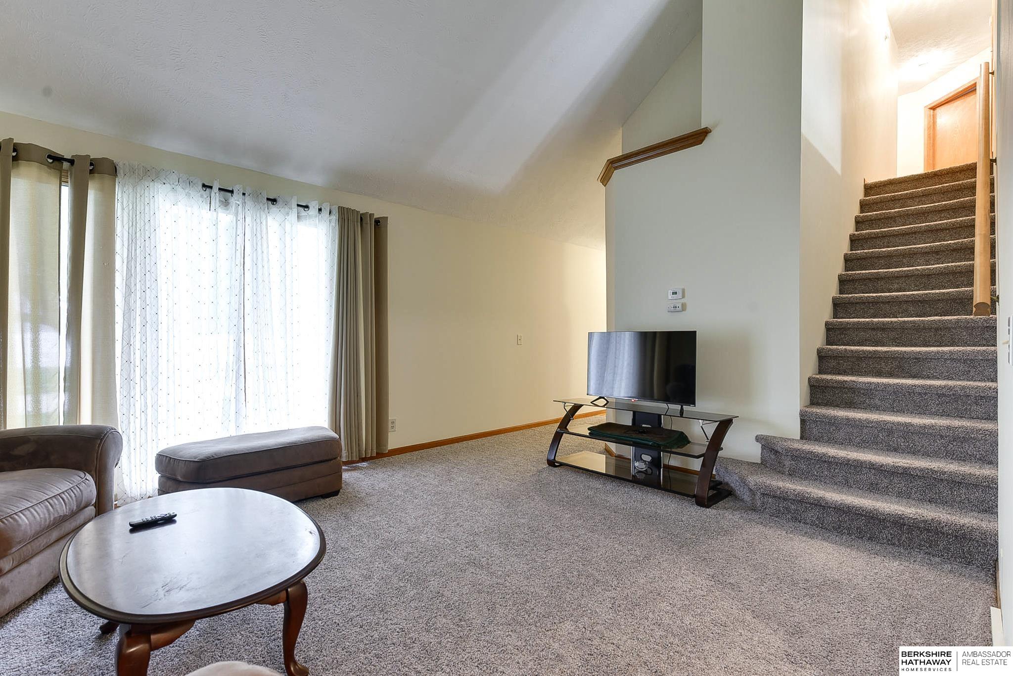 Omaha, Nebraska 68154, United States, 3 Bedrooms Bedrooms, ,4 BathroomsBathrooms,Residential,Pending,14770