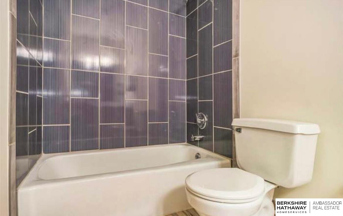 Omaha, Nebraska 68154, United States, 3 Bedrooms Bedrooms, ,4 BathroomsBathrooms,Residential,Pending,14770