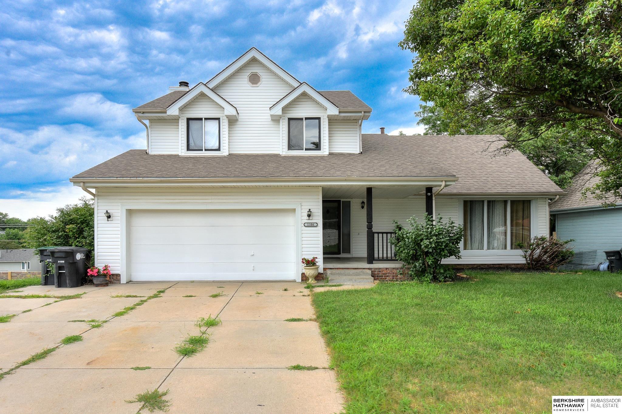 Omaha, Nebraska 68154, United States, 3 Bedrooms Bedrooms, ,4 BathroomsBathrooms,Residential,Pending,14770