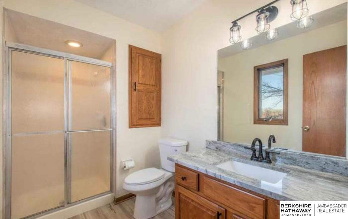 Omaha, Nebraska 68154, United States, 3 Bedrooms Bedrooms, ,4 BathroomsBathrooms,Residential,Pending,14770