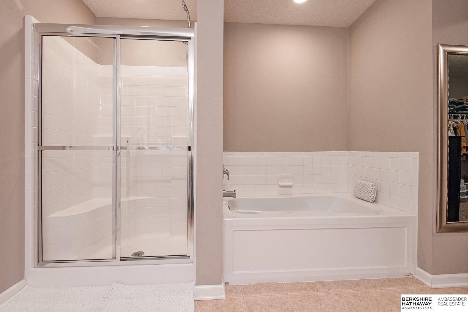 Bennington, Nebraska 68007, United States, 5 Bedrooms Bedrooms, ,4 BathroomsBathrooms,Residential,Active,107851