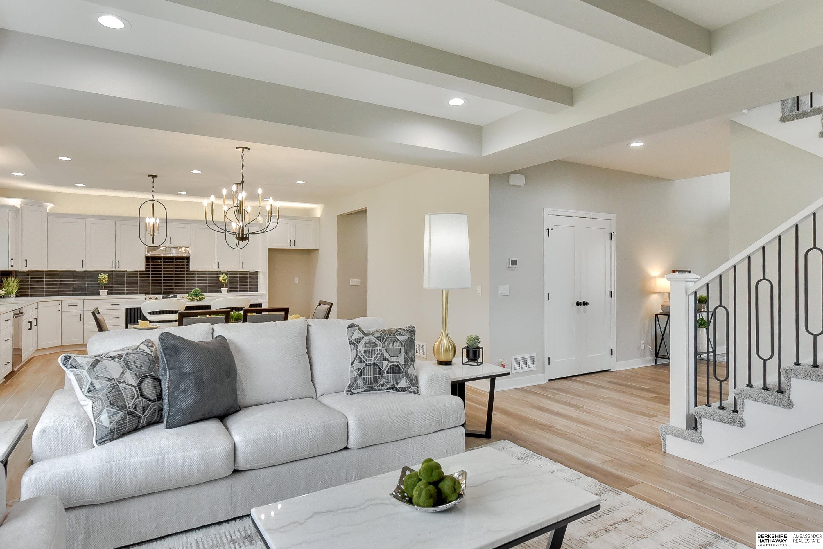 Omaha, Nebraska 68136, United States, 5 Bedrooms Bedrooms, ,4 BathroomsBathrooms,Residential,Active,23366