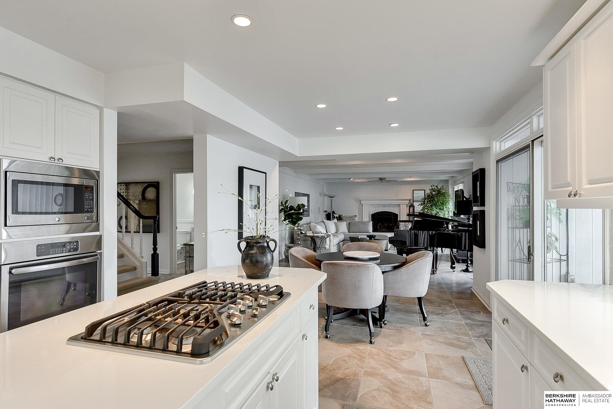 Valley, Nebraska 68064, United States, 3 Bedrooms Bedrooms, ,4 BathroomsBathrooms,Residential,Pending,83596