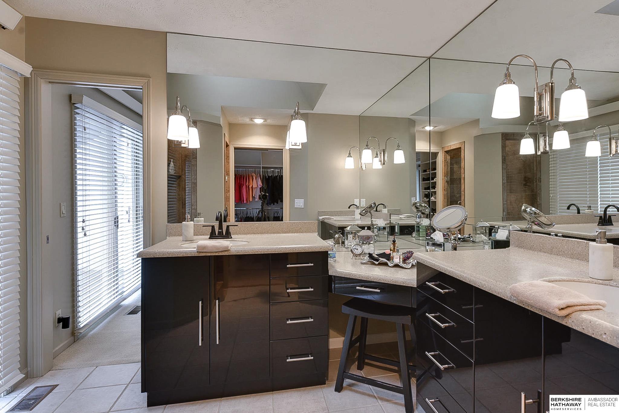 Valley, Nebraska 68064, United States, 3 Bedrooms Bedrooms, ,4 BathroomsBathrooms,Residential,Pending,83596