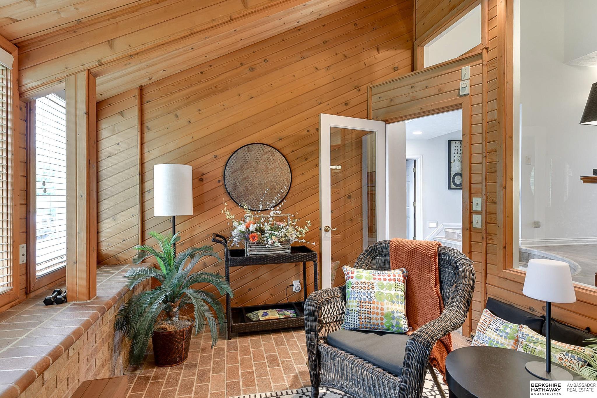 Valley, Nebraska 68064, United States, 3 Bedrooms Bedrooms, ,4 BathroomsBathrooms,Residential,Pending,83596