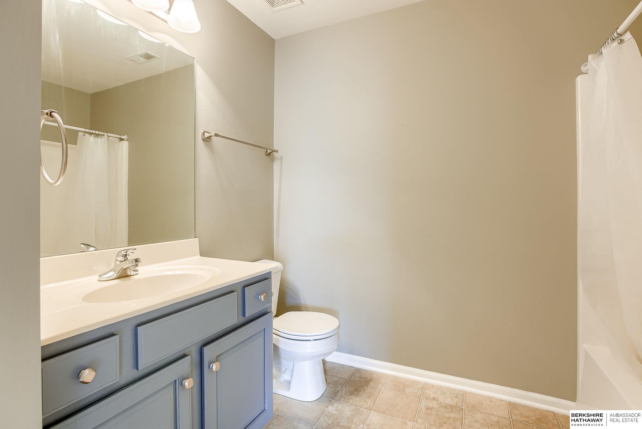 Omaha, Nebraska 68116, United States, 3 Bedrooms Bedrooms, ,4 BathroomsBathrooms,Residential,Active,27603