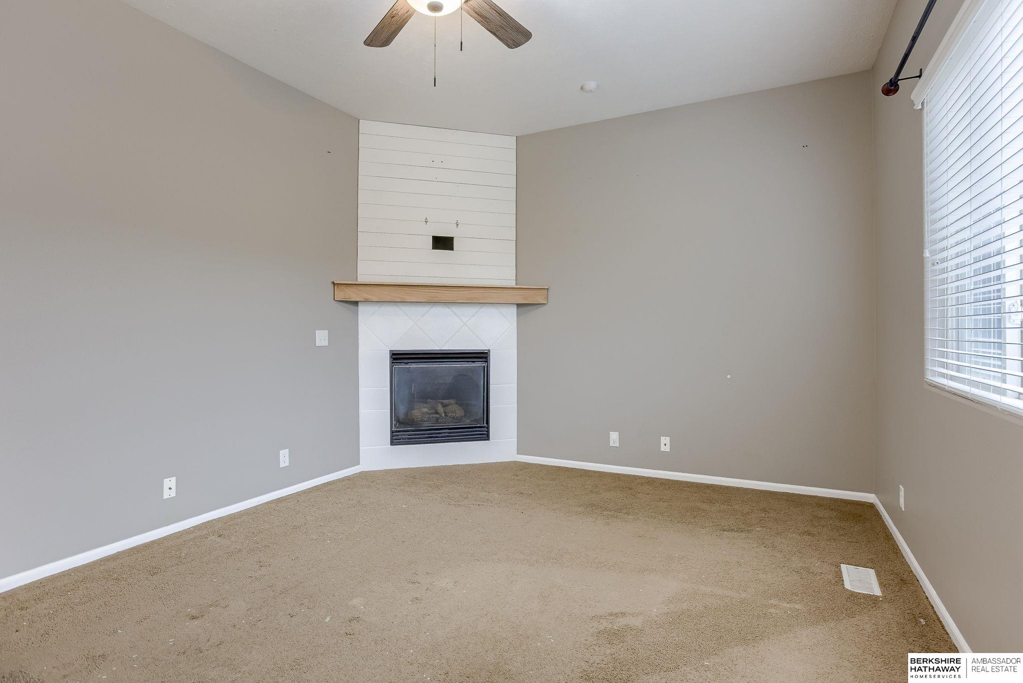 Omaha, Nebraska 68116, United States, 3 Bedrooms Bedrooms, ,4 BathroomsBathrooms,Residential,Active,27603