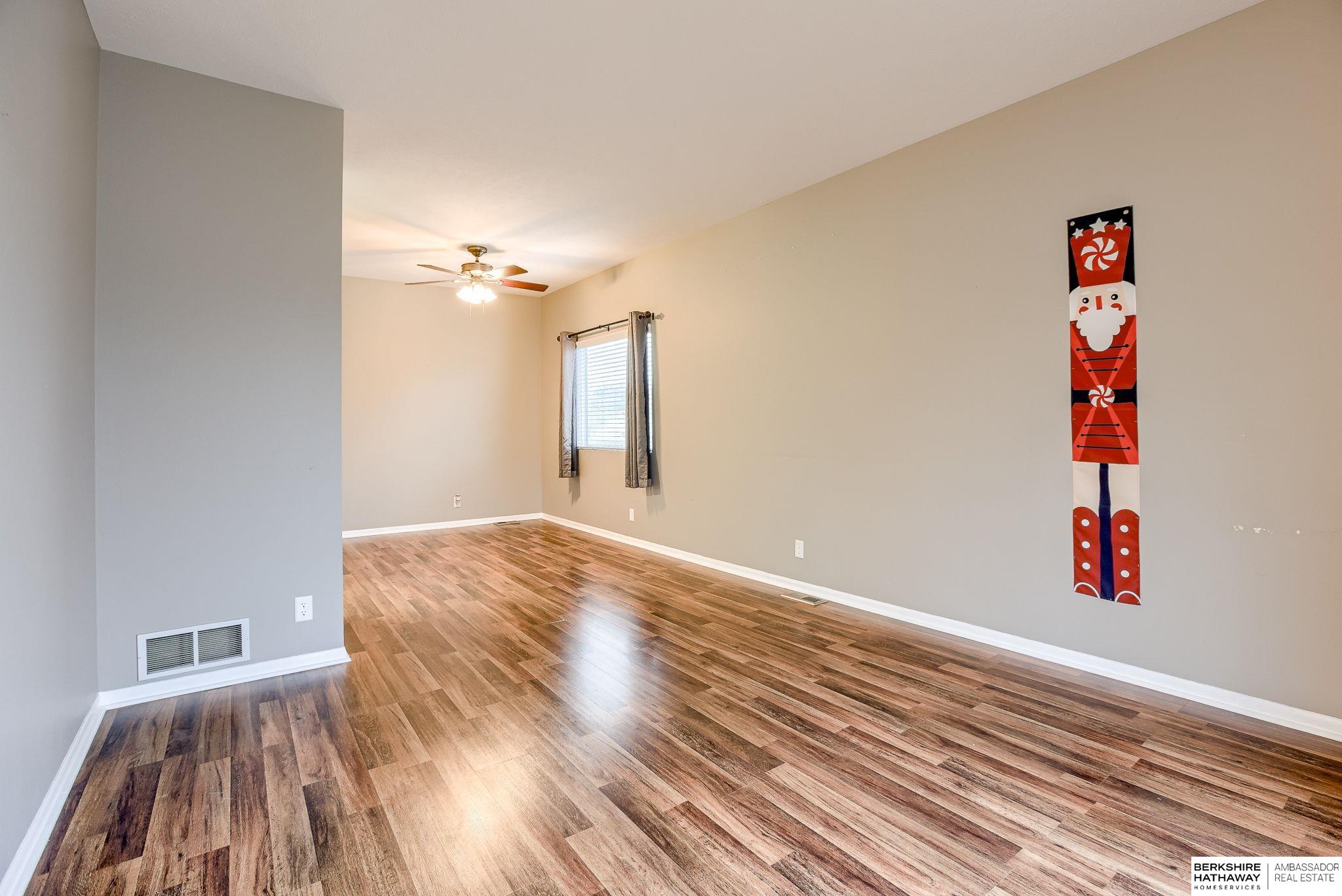 Omaha, Nebraska 68116, United States, 3 Bedrooms Bedrooms, ,4 BathroomsBathrooms,Residential,Active,27603